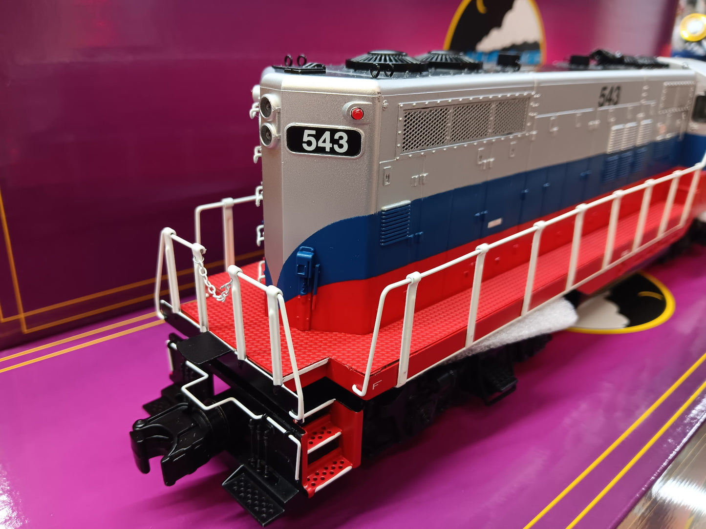 IN STOCK Exclusive E-Z Catch MTH Premier Metro North GP-9 ( Cab # 543 No Torpedo Tubes )