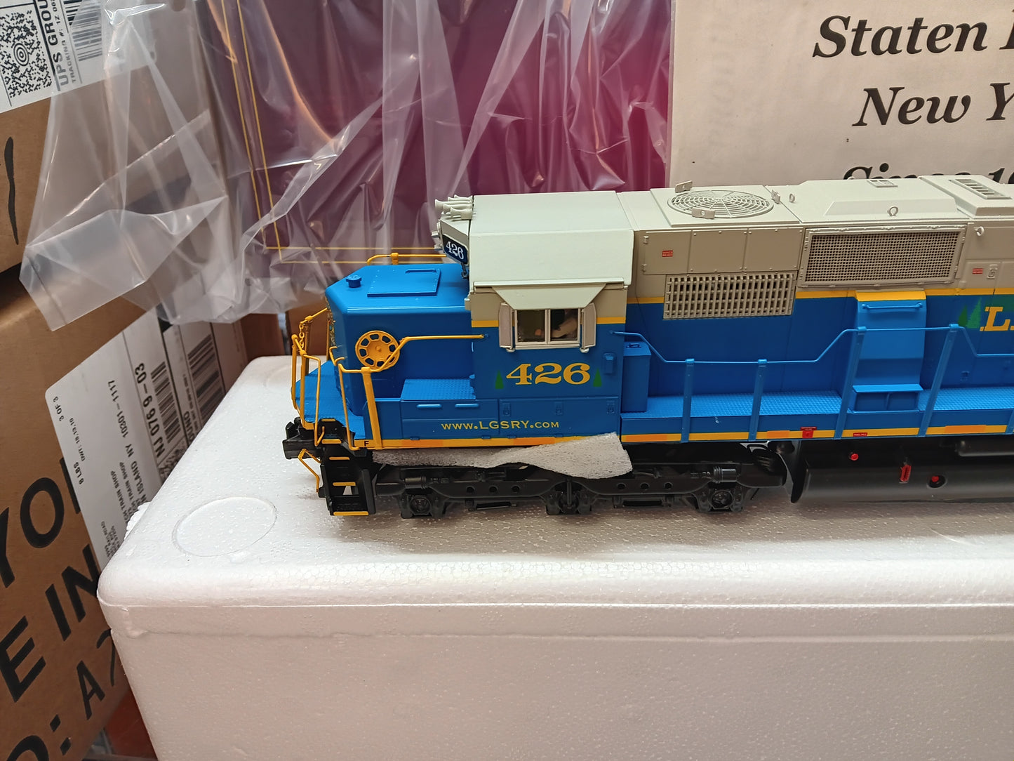 In Stock Limited Run E-Z Catch Custom MTH ( Reading Blue Mountain & Northern Lehigh Gorge Scenic ) SD-50 CAB 426