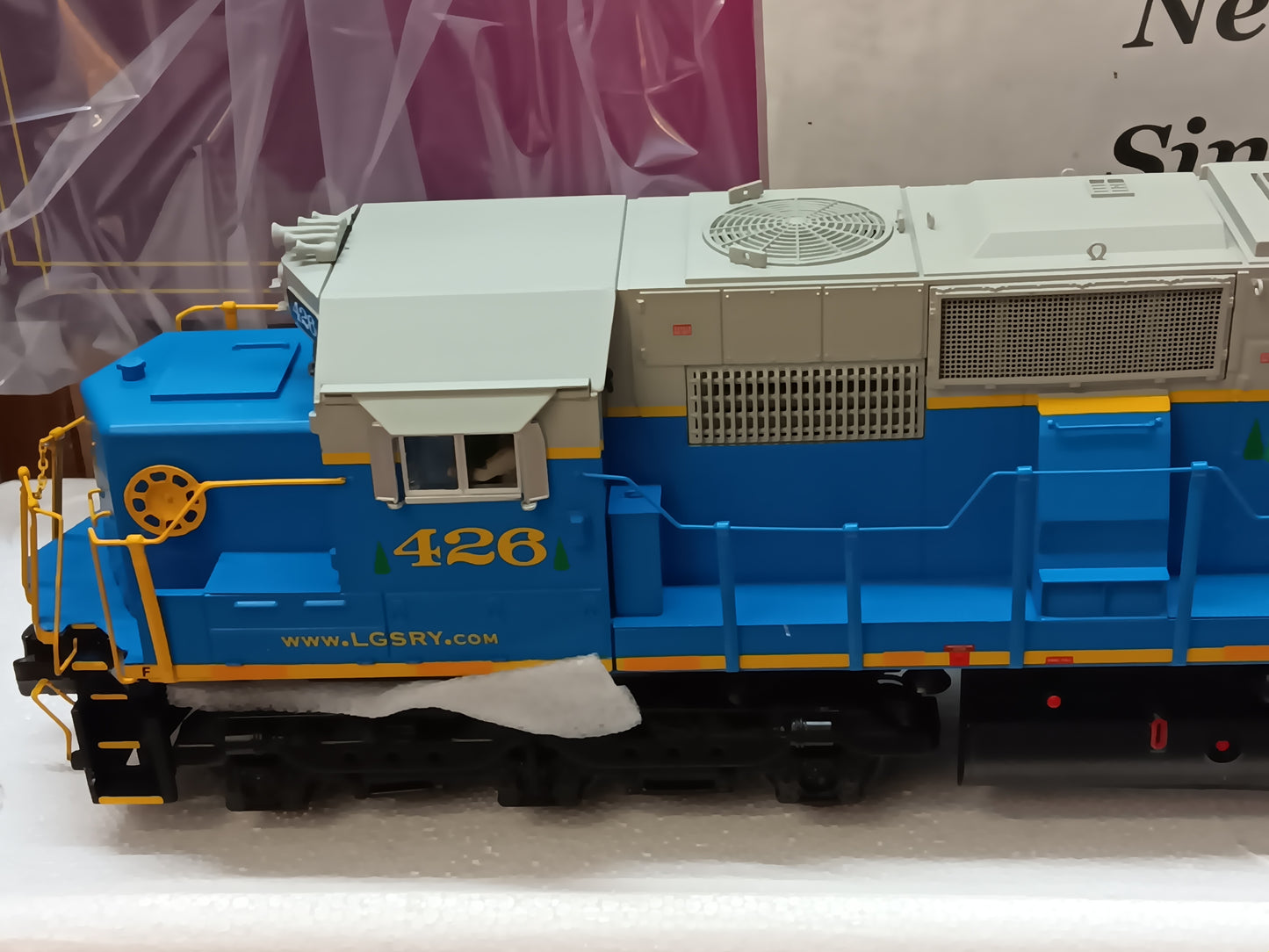In Stock Limited Run E-Z Catch Custom MTH ( Reading Blue Mountain & Northern Lehigh Gorge Scenic ) SD-50 CAB 426