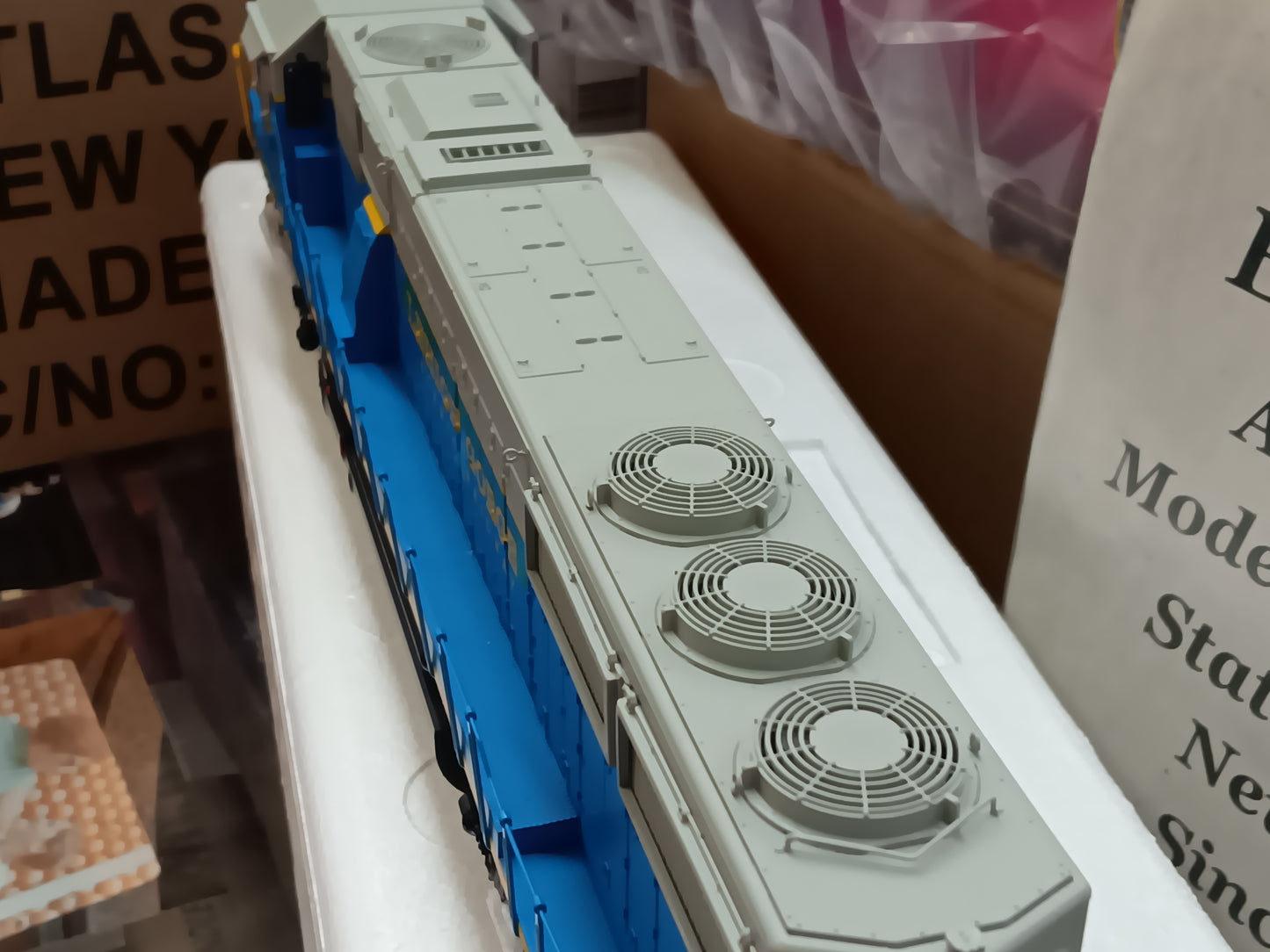 In Stock Limited Run E-Z Catch Custom MTH ( Reading Blue Mountain & Northern Lehigh Gorge Scenic ) SD-50 CAB 426