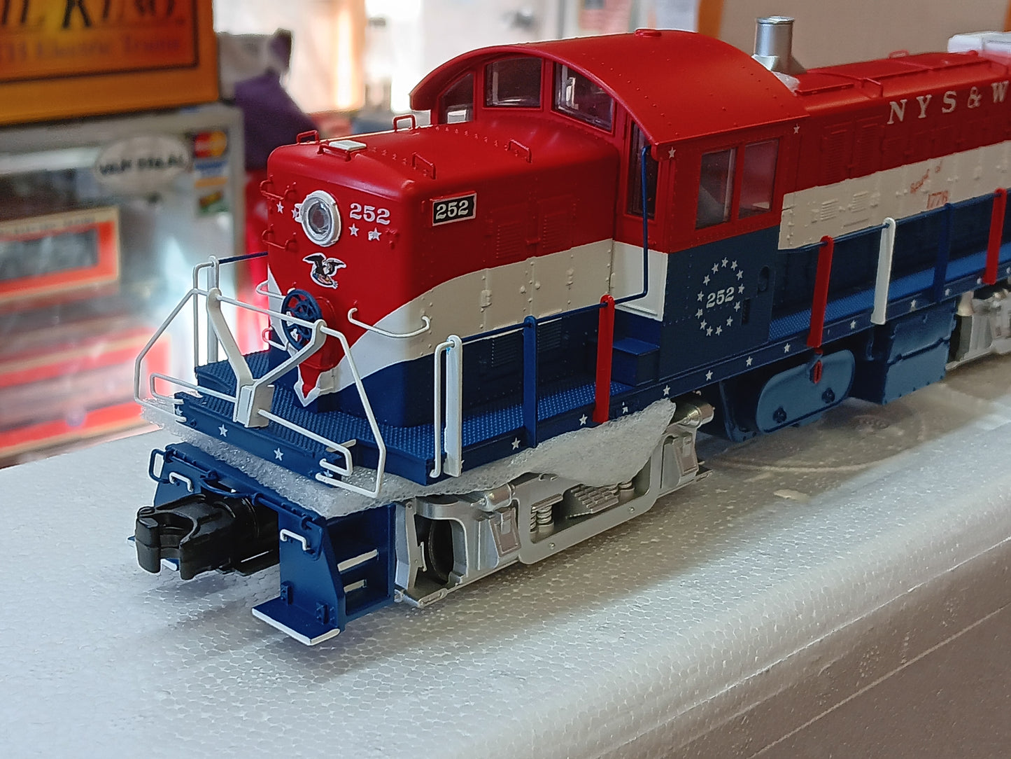 ( SOLD OUT )E-Z Catch Custom MTH NYS & W Bicentennial 252 Railking Scale RS-1 Locomotive ( Limited Run )