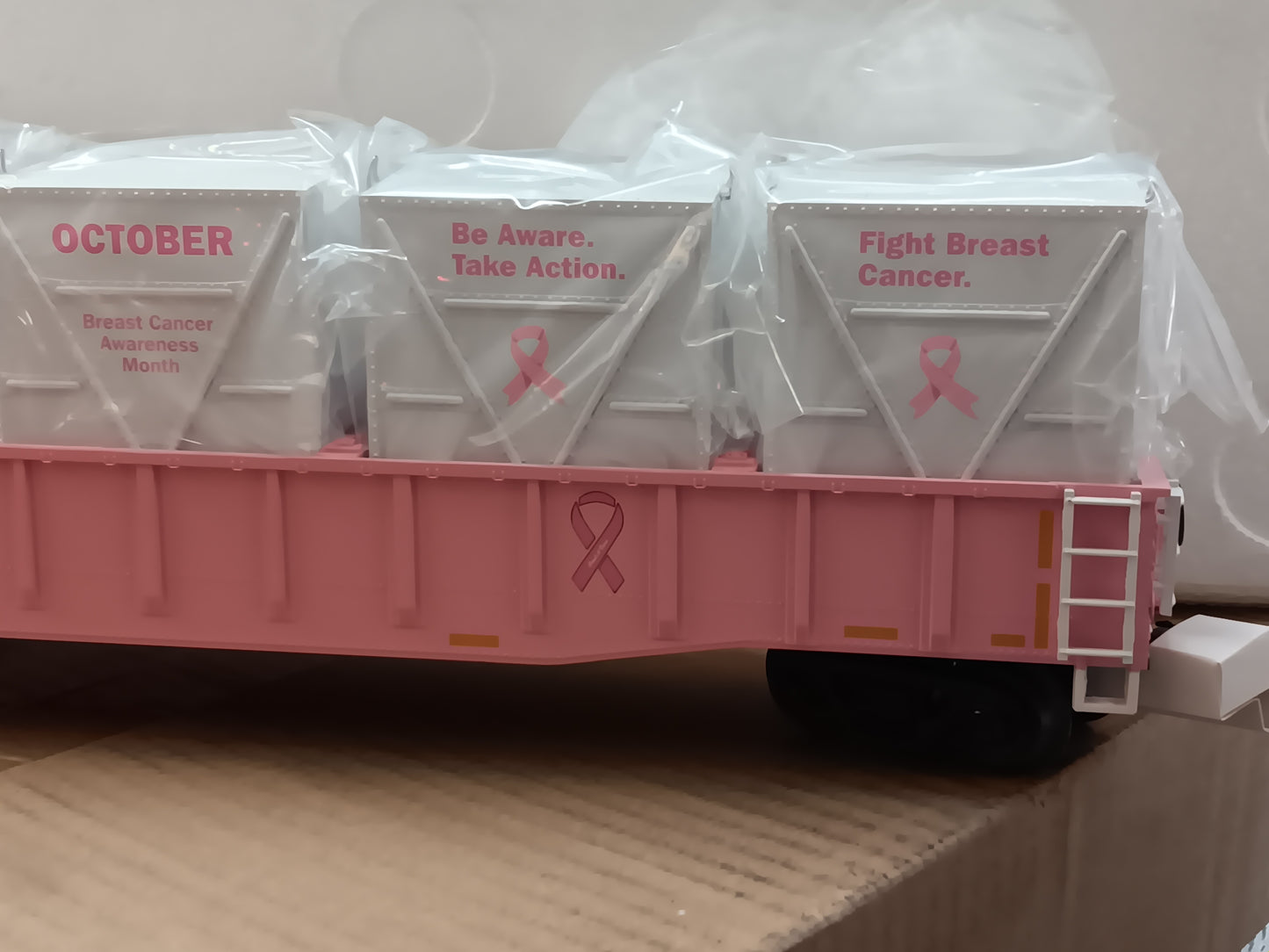 In Stock ( Exclusive E-Z Catch Custom Premier D&H Pink Cancer Awareness Gondola w/White LCL Containers # 38029-B