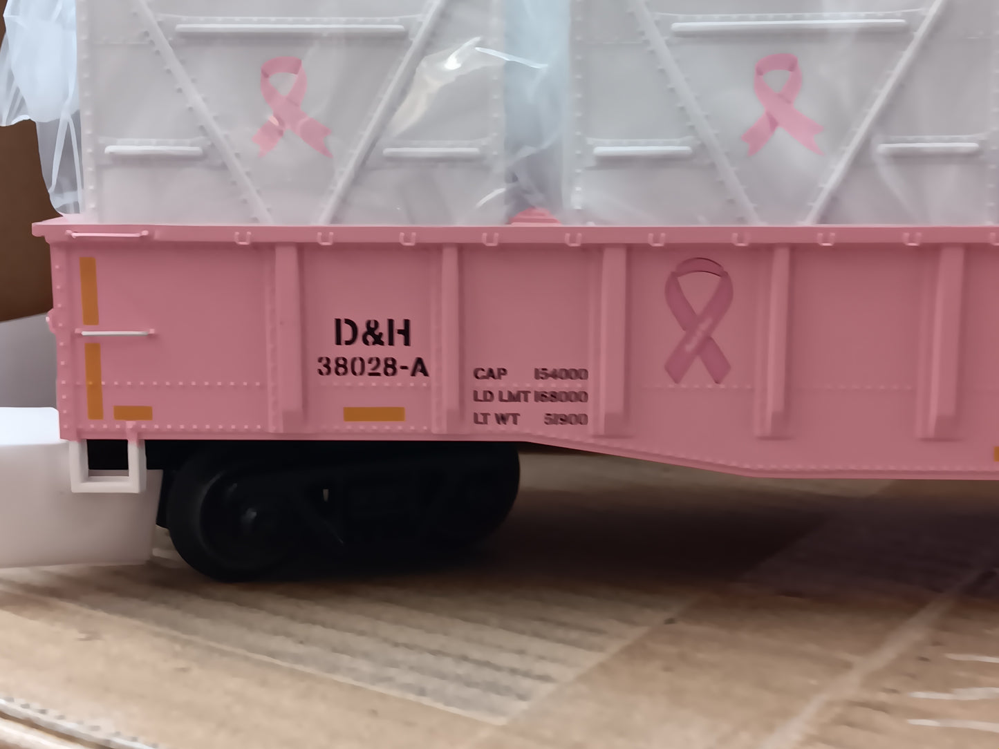 In Stock ( Exclusive E-Z Catch Custom Premier D&H Pink Cancer Awareness Gondola w/White LCL Containers # 38029-B