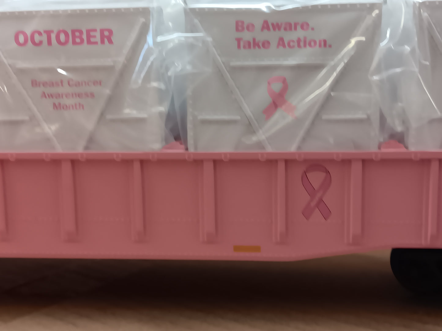 In Stock ( Exclusive E-Z Catch Custom Premier D&H Pink Cancer Awareness Gondola w/White LCL Containers # 38029-B