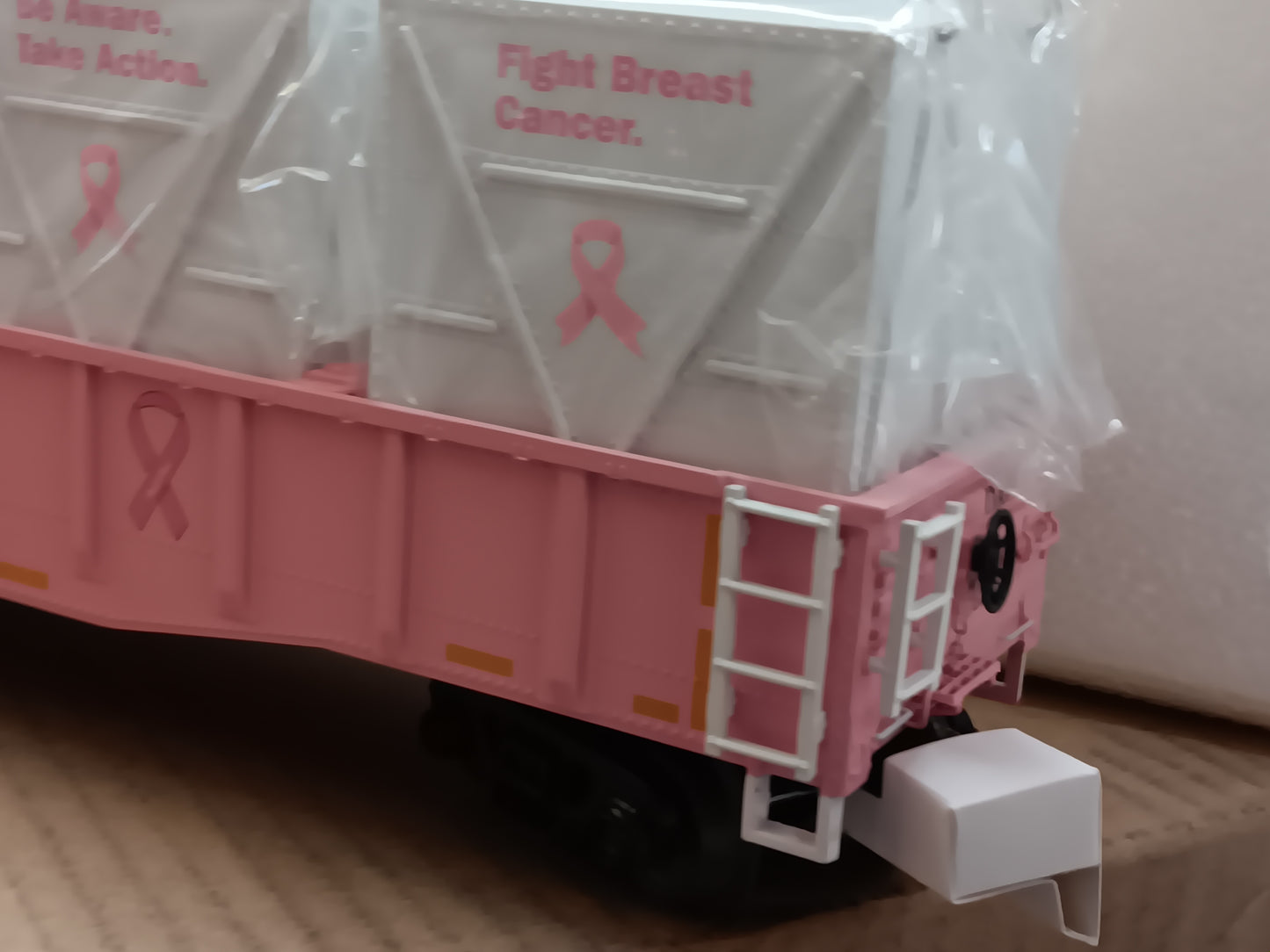 SOLD OUT ( Exclusive E-Z Catch Custom Premier D&H Pink Cancer Awareness Gondola w/White LCL Containers # 38028-A