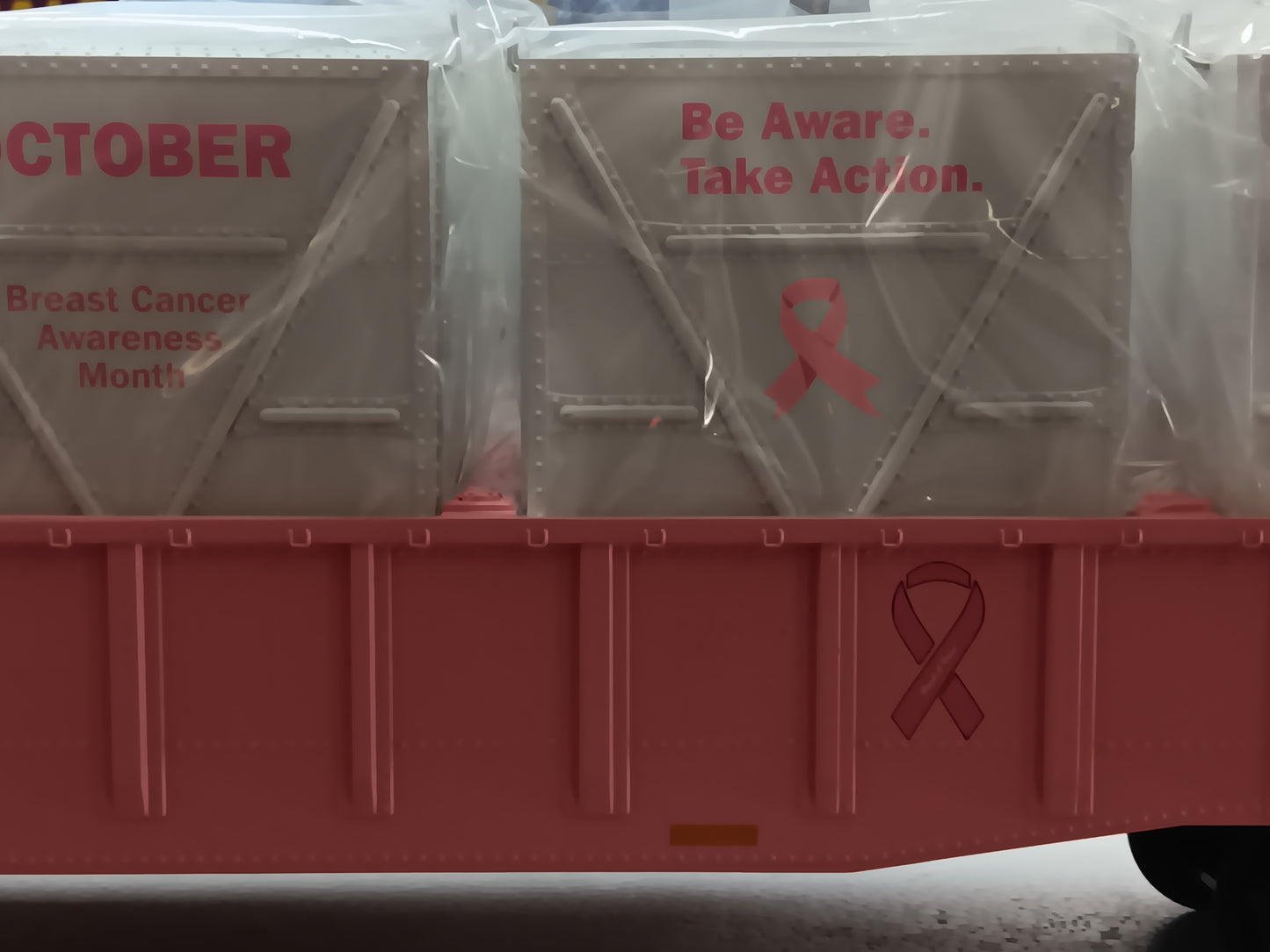 SOLD OUT ( Exclusive E-Z Catch Custom Premier D&H Pink Cancer Awareness Gondola w/White LCL Containers # 38028-A