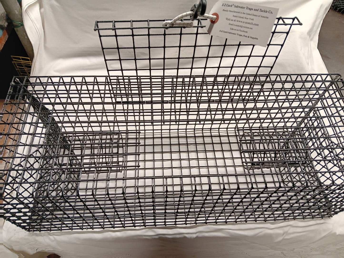 E-Z Catch # P-601-H ( SPECIAL 14 GAUGE ) Heavy Duty Green & White Crabs Bait Catching Traps