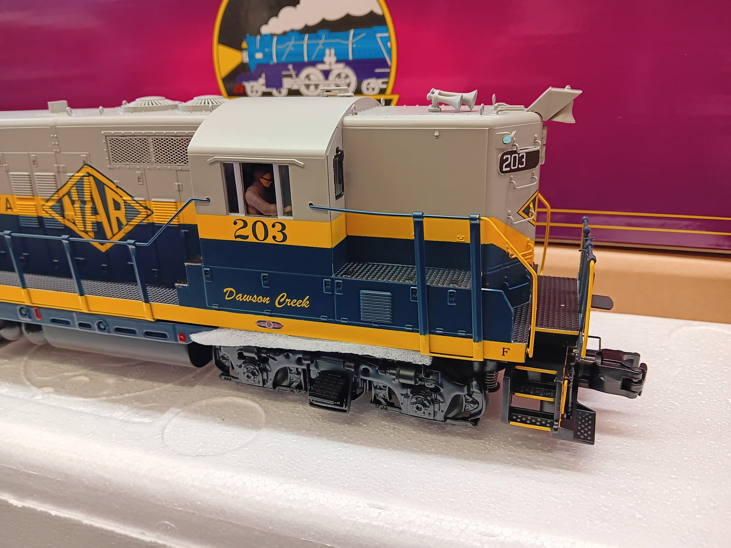 ( Now in Stock ) E-Z Catch Custom Northern Alberta Railway Cab 203 MTH Premier GP-9 # 20-22025-1