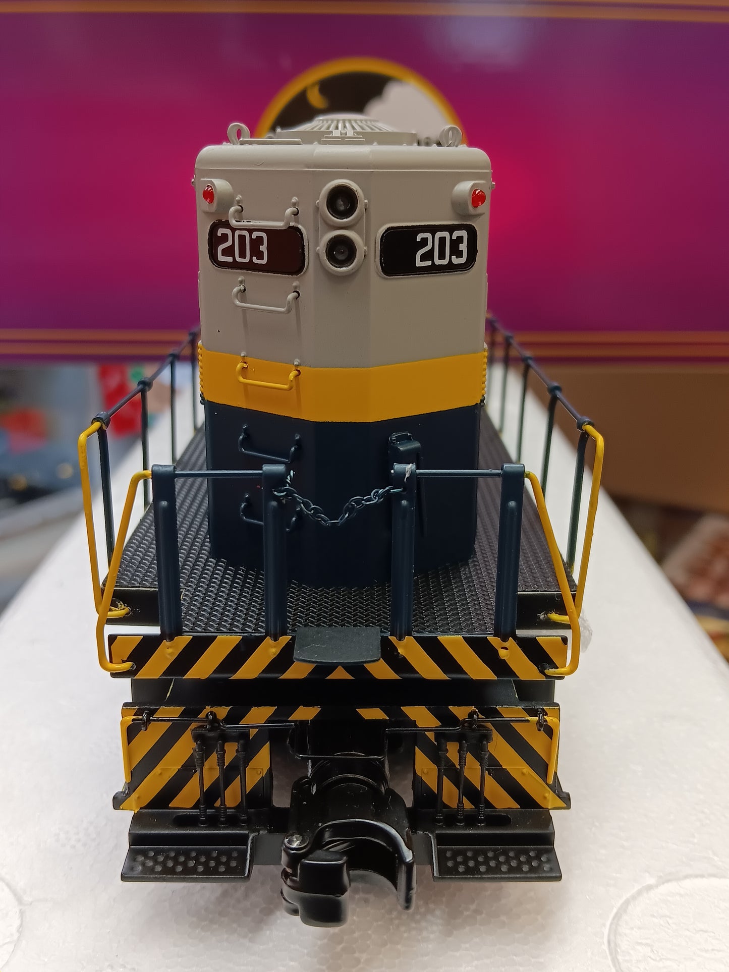 ( Now in Stock ) E-Z Catch Custom Northern Alberta Railway Cab 203 MTH Premier GP-9 # 20-22025-1