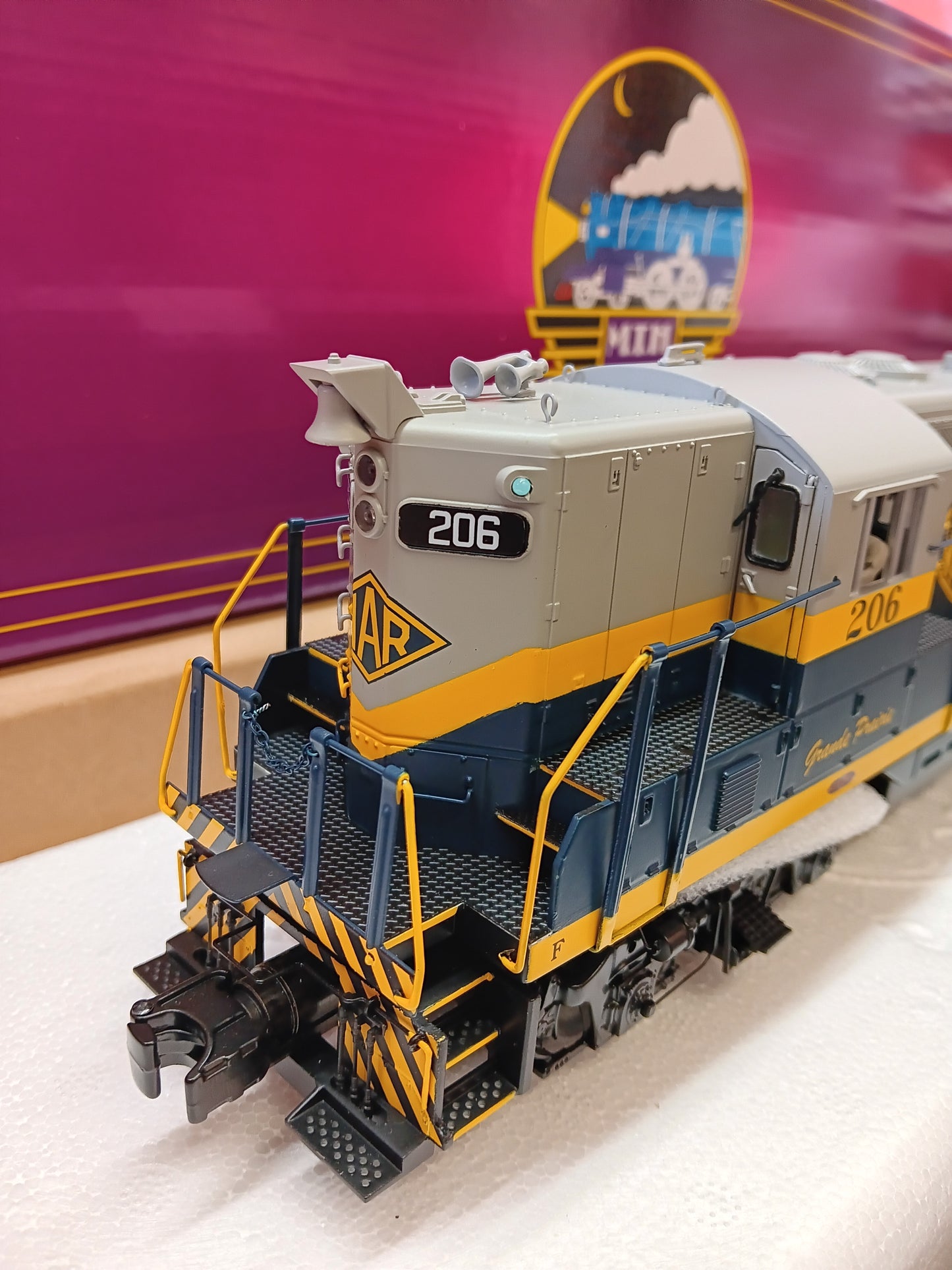 ( Now in Stock ) E-Z Catch Custom Northern Alberta Railway Cab # 206 MTH Premier GP-9 # 20-22026-1