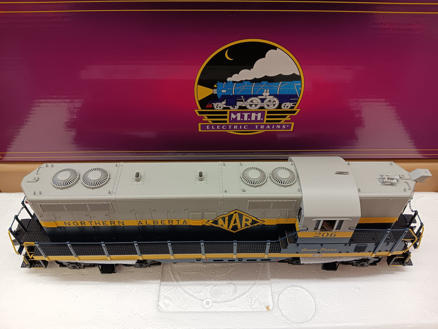 ( Now in Stock ) E-Z Catch Custom Northern Alberta Railway Cab # 206 MTH Premier GP-9 # 20-22026-1