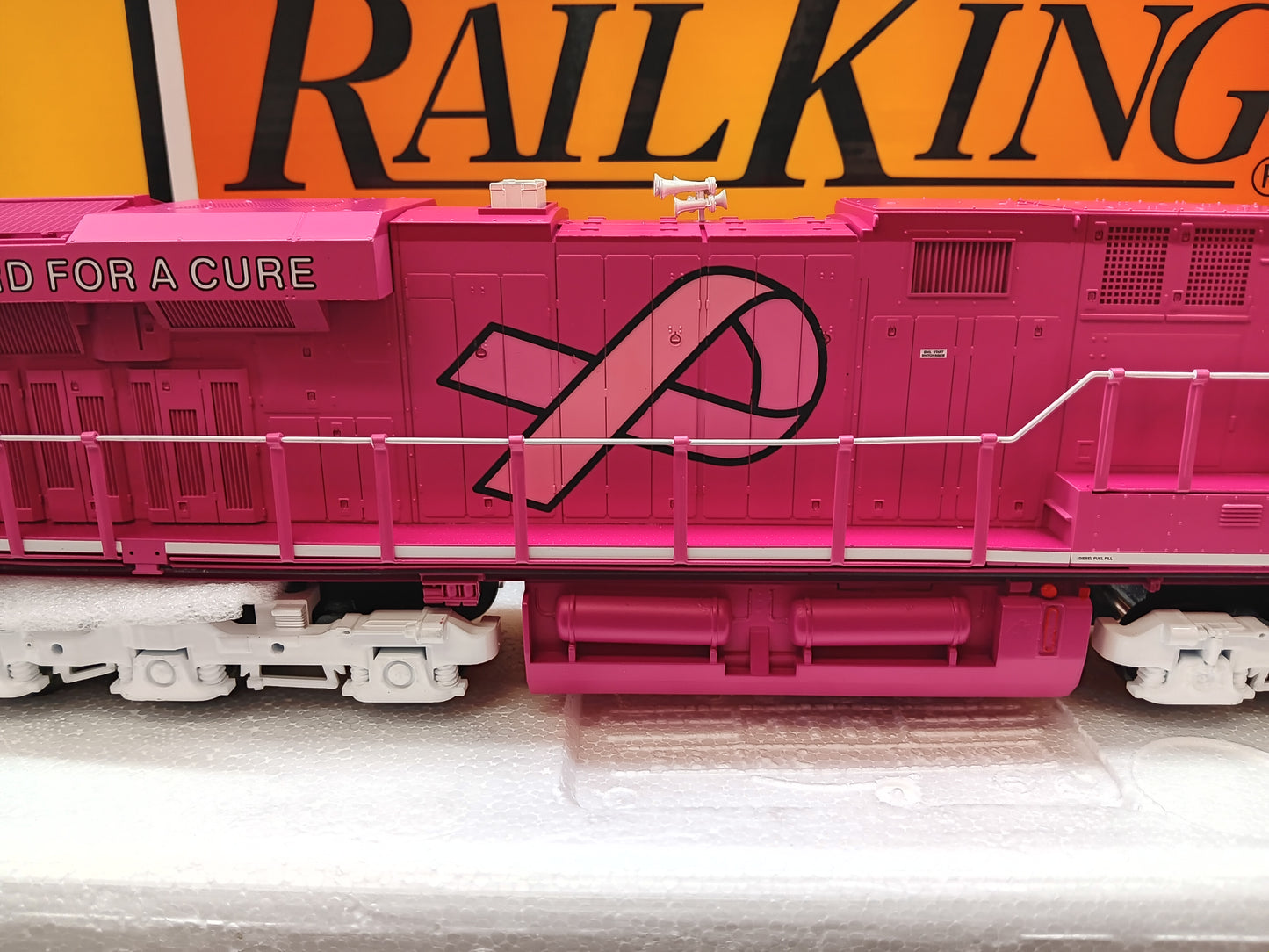 ( Now in Stock ) Cancer Awareness MTH # 30-21330-1 Custom Run E-Z Catch ES-44 with Pink Charging Lights