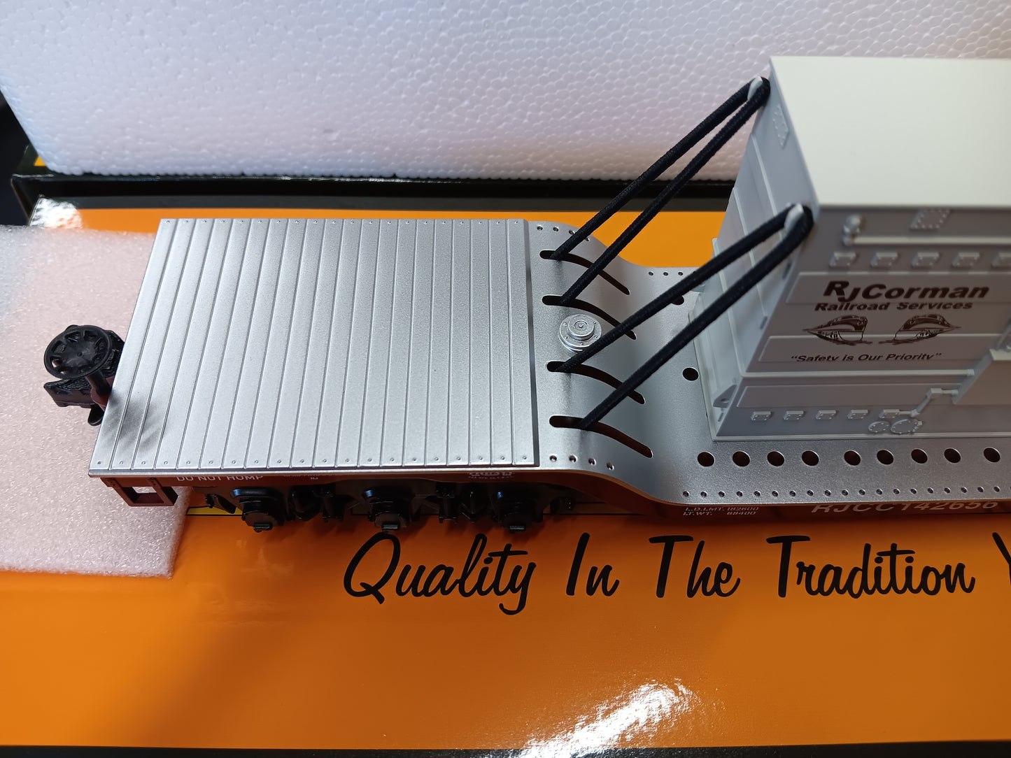 ( Now in Stock ) MTH Custom Railking RJ Corman Dep. Center Flat Car w/Transformer Load Rd # RJCC142656