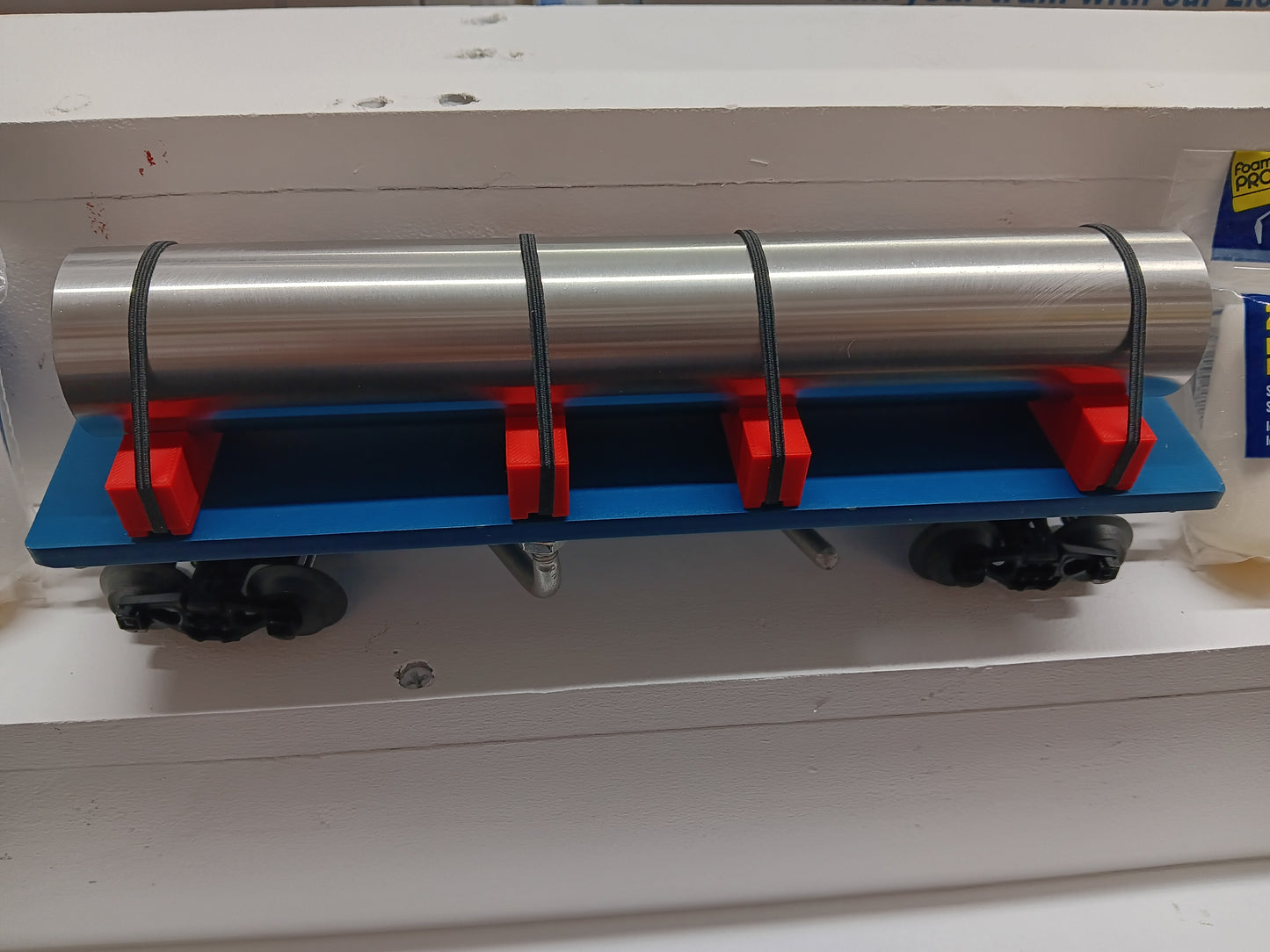 O Gauge Metal Track Cleaning & Scrubbing Car - Blue ( R & L Lines) USA Made w/ Rollers