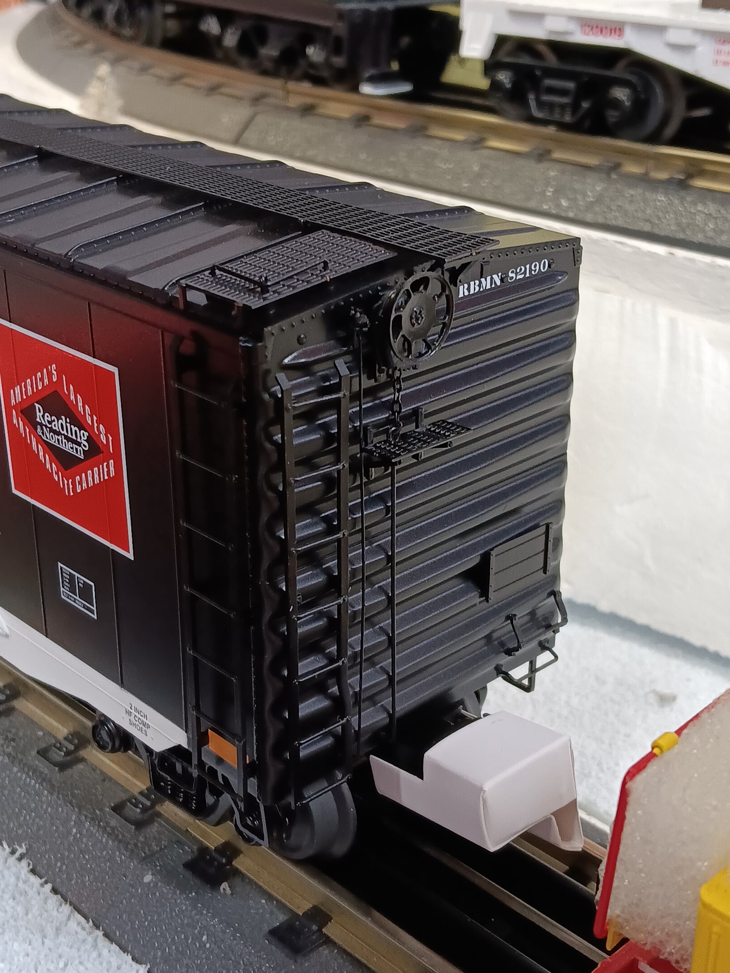 In Stock ( E-Z Catch Exclusive ) MTH PREMIER # 20-92437B RBM&N 50' PS-1 Box Car # 82190