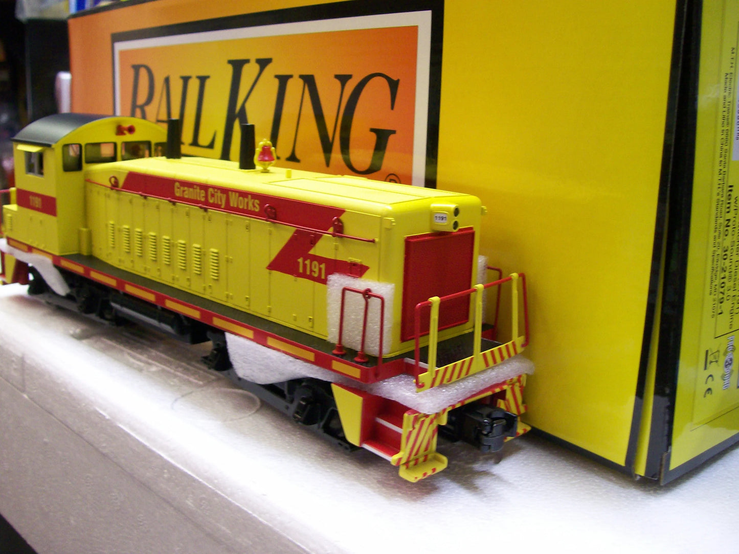 (Sold Out ) E-Z CATCH MTH CUSTOM GRANITE CITY WORKS SW1200 RAILKING CAB # 1191