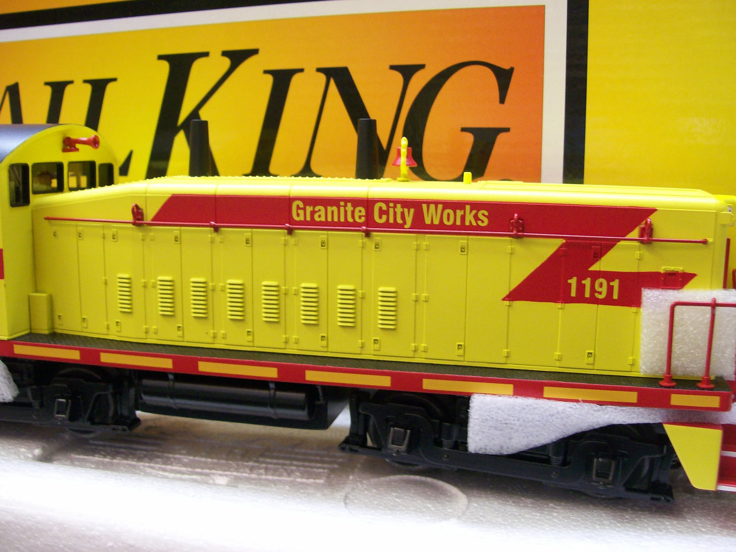 (Sold Out ) E-Z CATCH MTH CUSTOM GRANITE CITY WORKS SW1200 RAILKING CAB # 1191