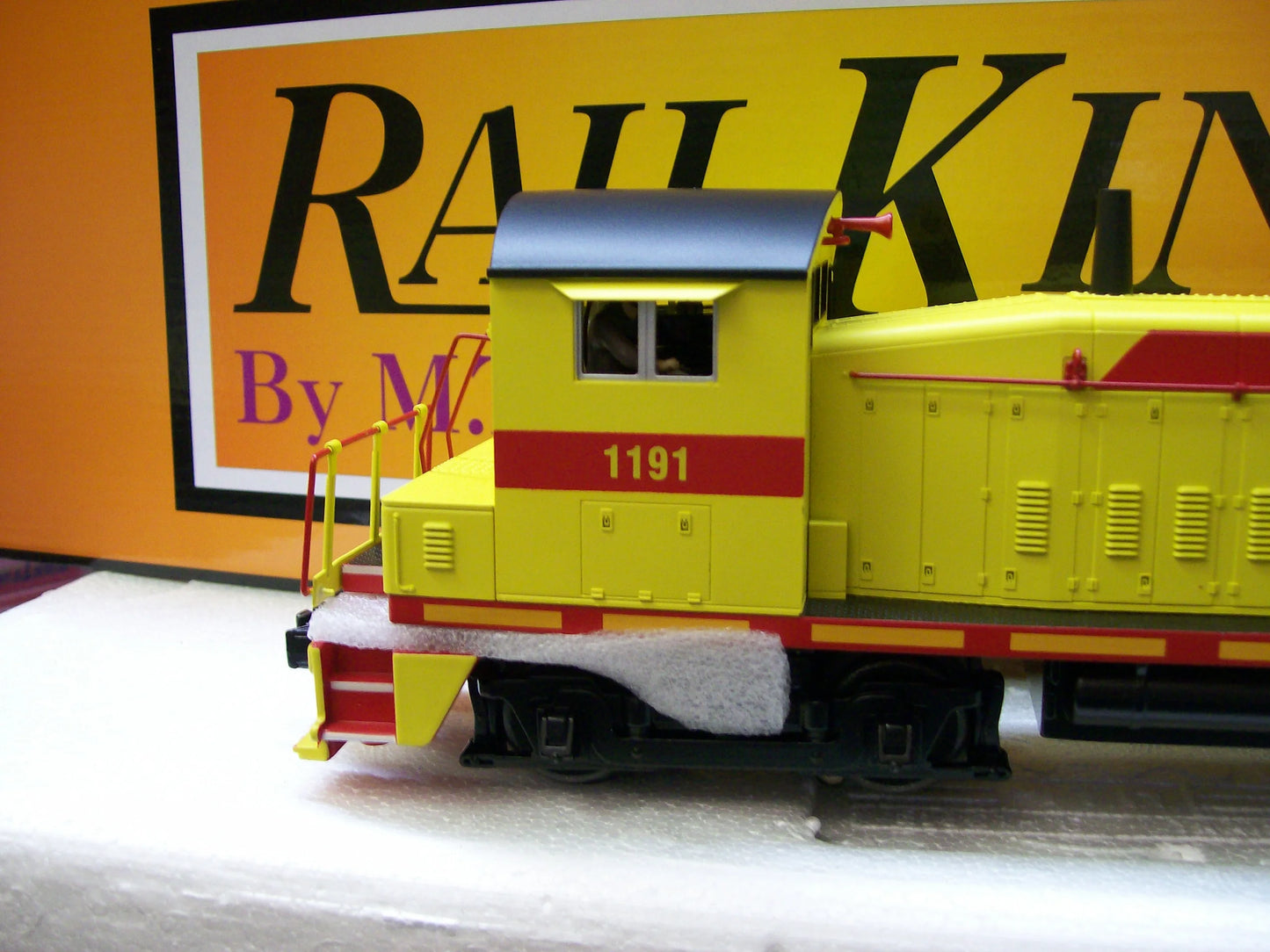 (Sold Out ) E-Z CATCH MTH CUSTOM GRANITE CITY WORKS SW1200 RAILKING CAB # 1191