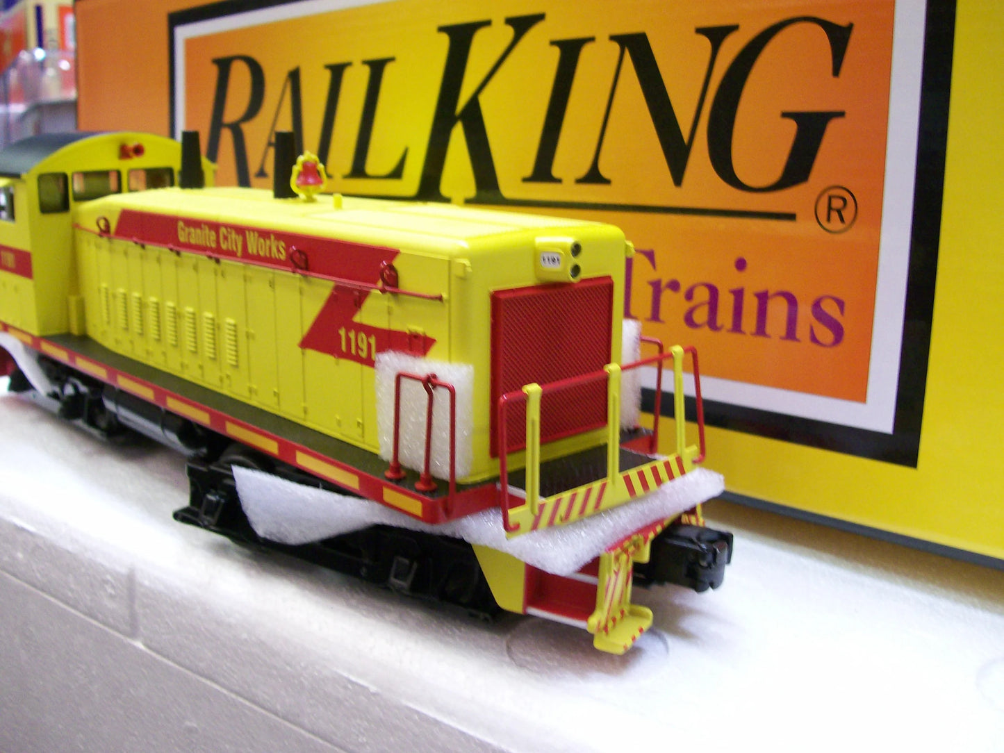 (Sold Out ) E-Z CATCH MTH CUSTOM GRANITE CITY WORKS SW1200 RAILKING CAB # 1191