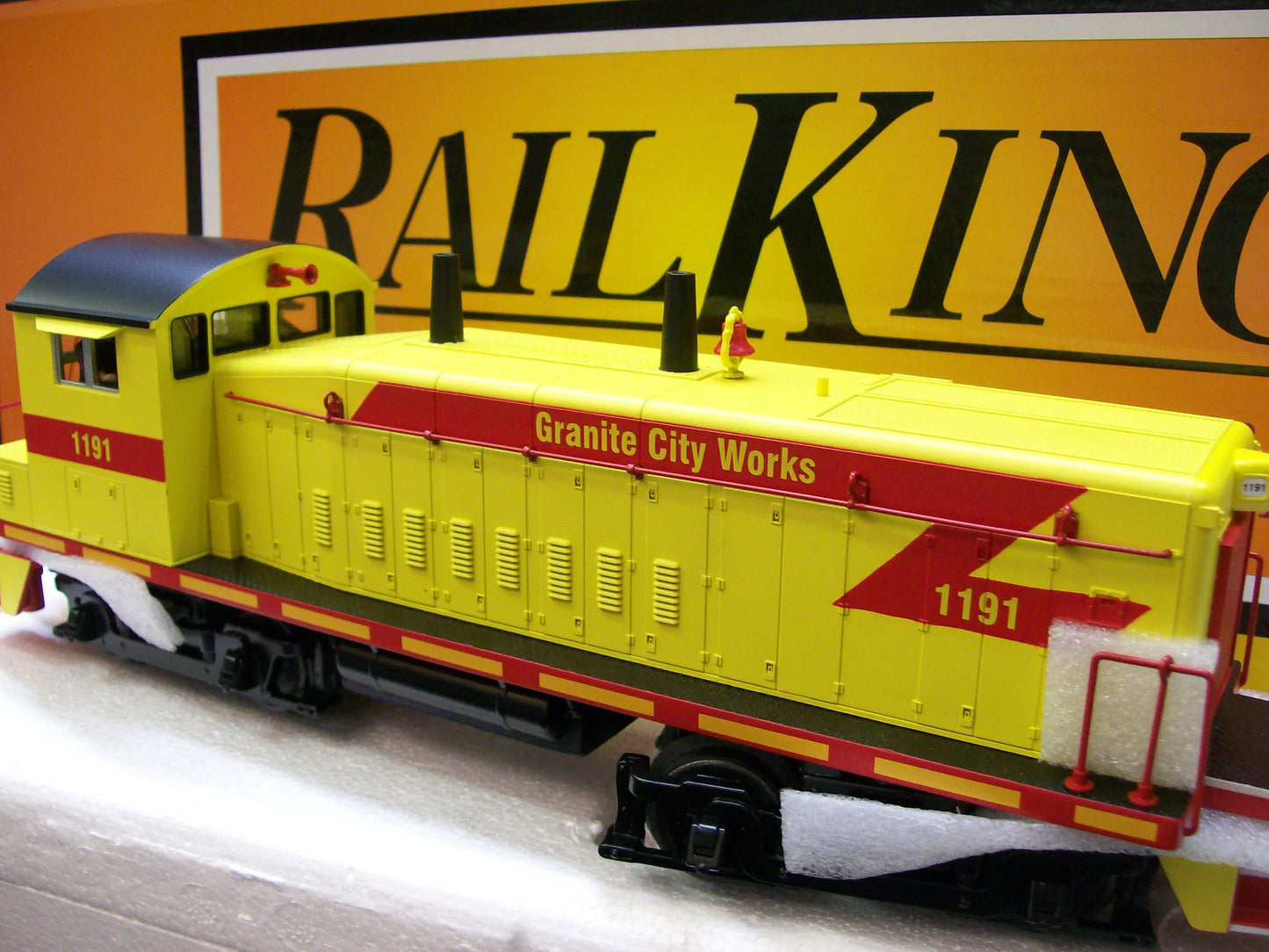 (Sold Out ) E-Z CATCH MTH CUSTOM GRANITE CITY WORKS SW1200 RAILKING CAB # 1191