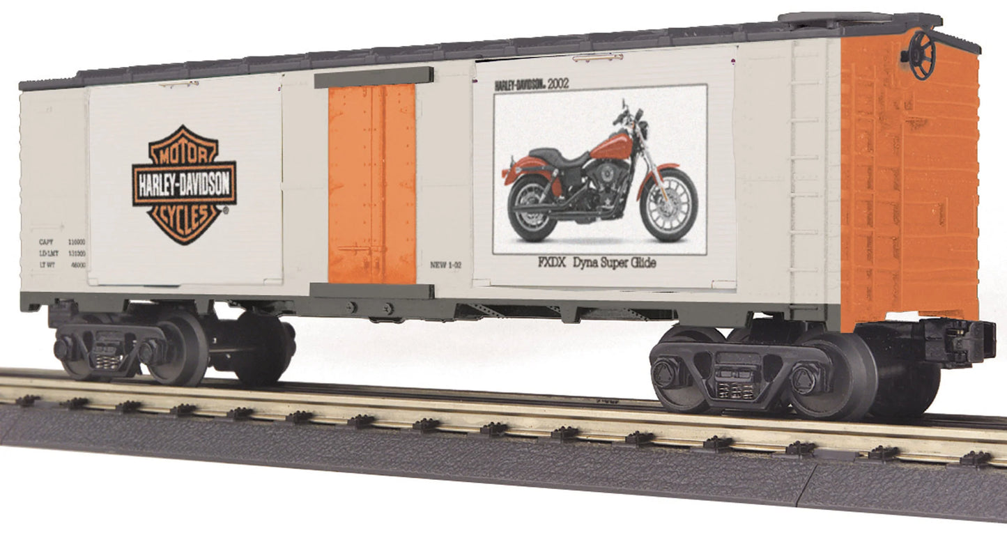 Brand New MTH # 30-74291 ( 40' Window Box Car) with (2) 2002 Dyna Super Glide Harley-Davidson