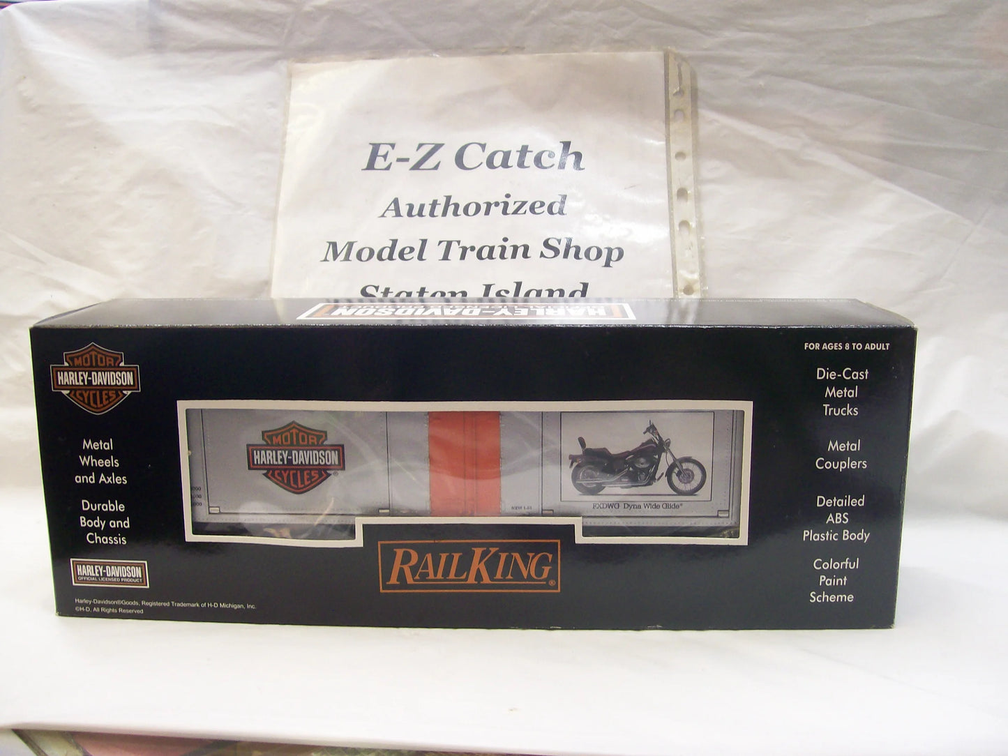 MTH # 30-74292 ( 40' Window Box Car) w(2) 2001 Dyna Wide Glide - Harley-Davidson