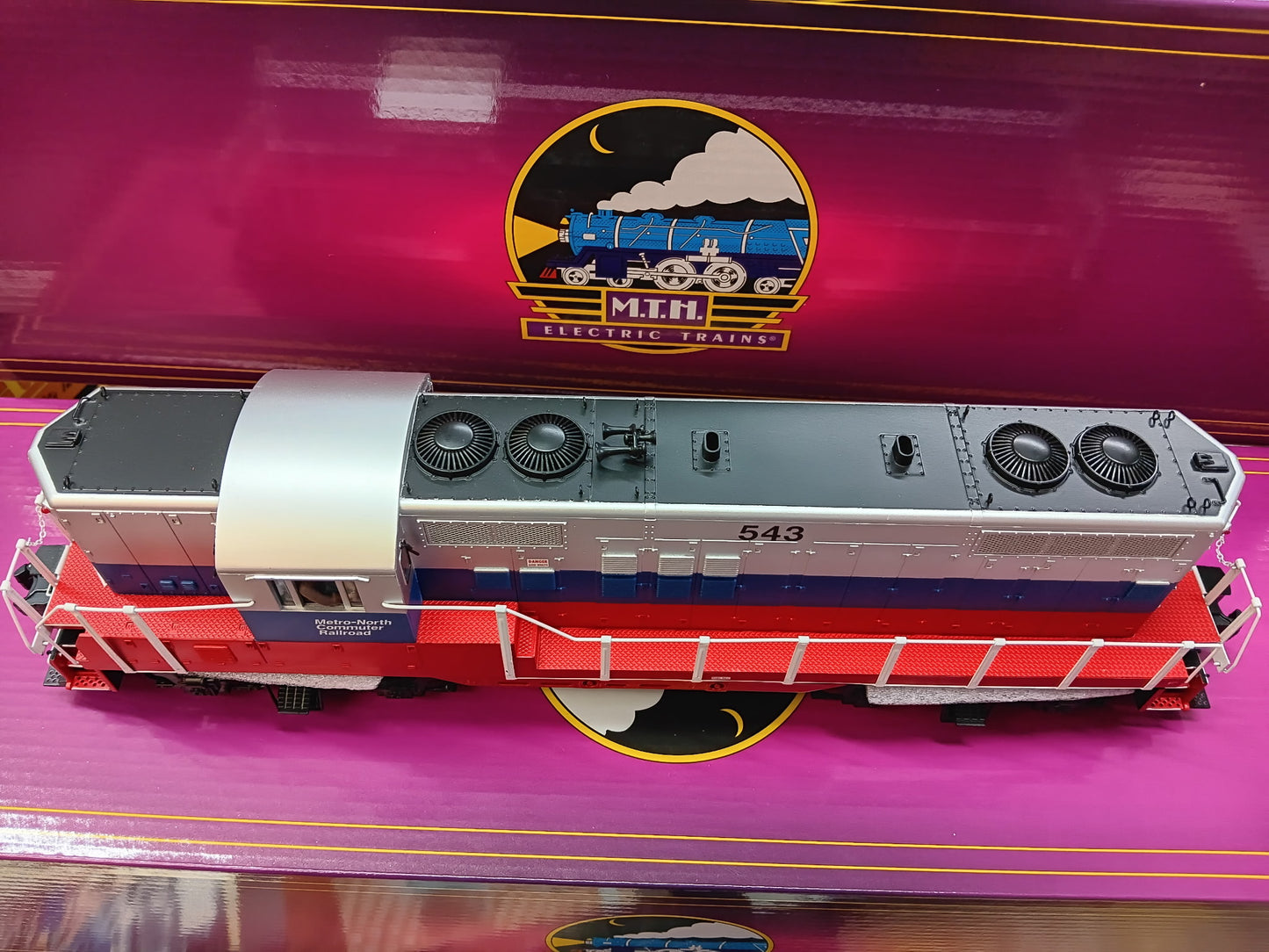 IN STOCK Exclusive E-Z Catch MTH Premier Metro North GP-9 ( Cab # 543 No Torpedo Tubes )