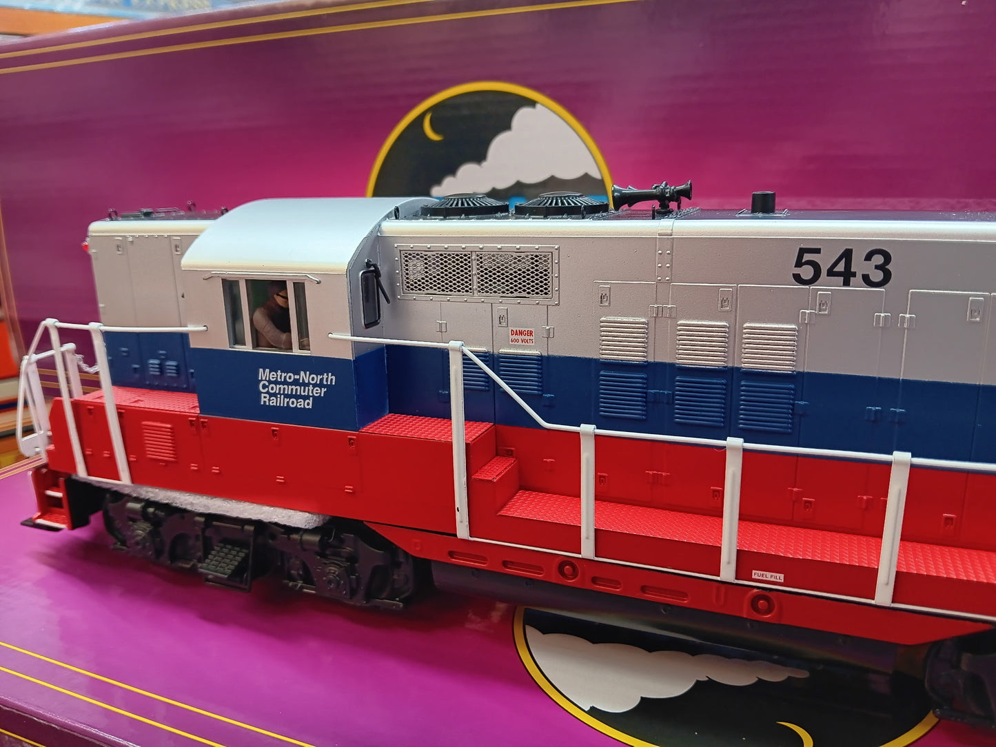 IN STOCK Exclusive E-Z Catch MTH Premier Metro North GP-9 ( Cab # 543 No Torpedo Tubes )