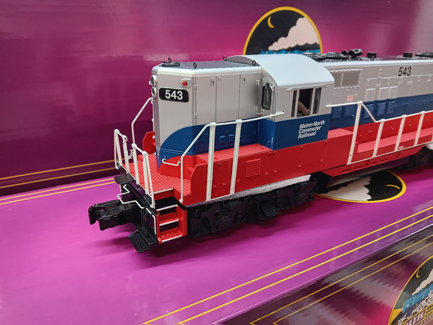 IN STOCK Exclusive E-Z Catch MTH Premier Metro North GP-9 ( Cab # 543 No Torpedo Tubes )