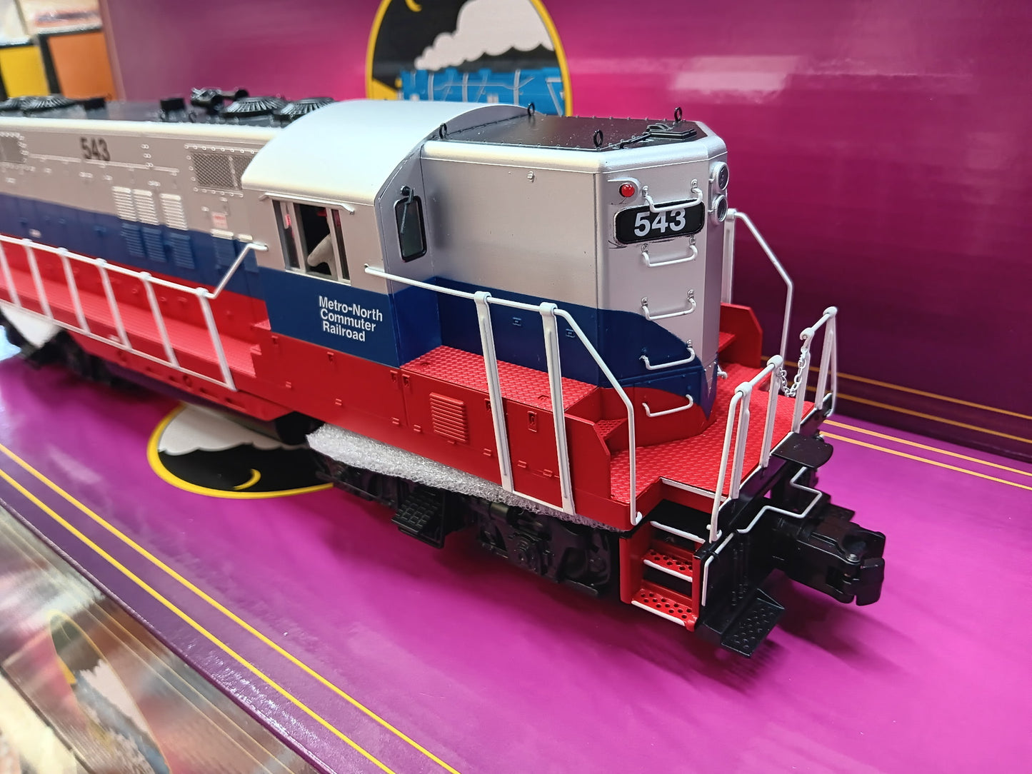 IN STOCK Exclusive E-Z Catch MTH Premier Metro North GP-9 ( Cab # 543 No Torpedo Tubes )
