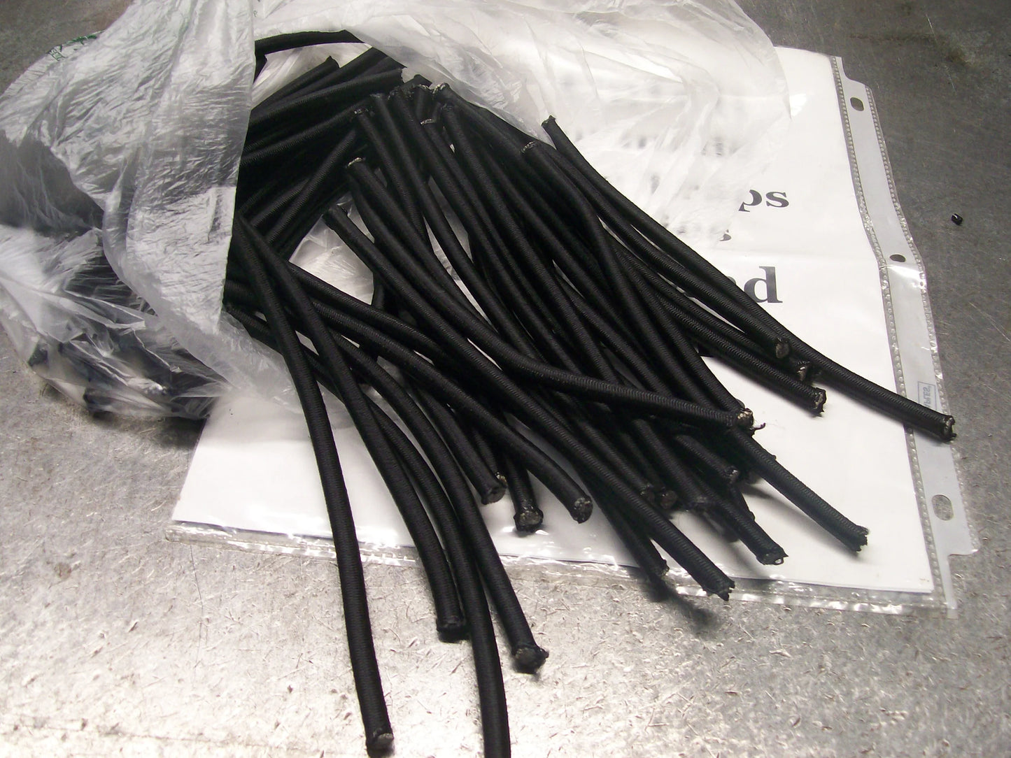 E-Z Catch ( 50 Pack ) Bungee shock cord 1/4" x 7 inch cut's, Heavy Duty, Black Marine Grade USA Made