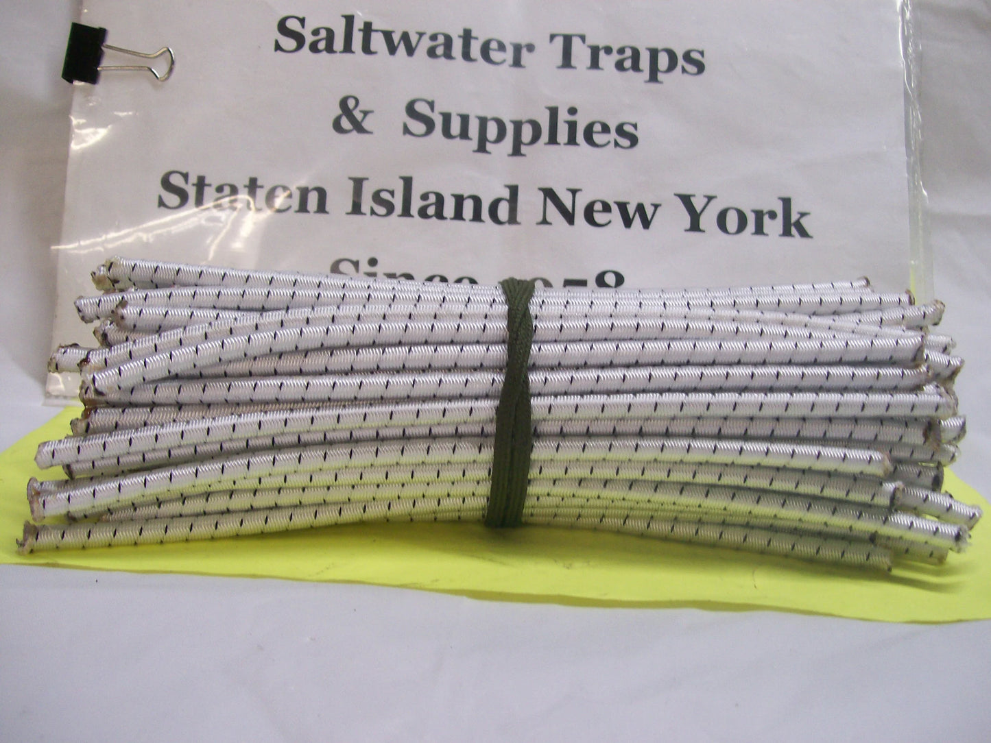 E-Z Catch 100 count Bungee shock cord Size 7/32" x 7 inch cuts White w/Black USA