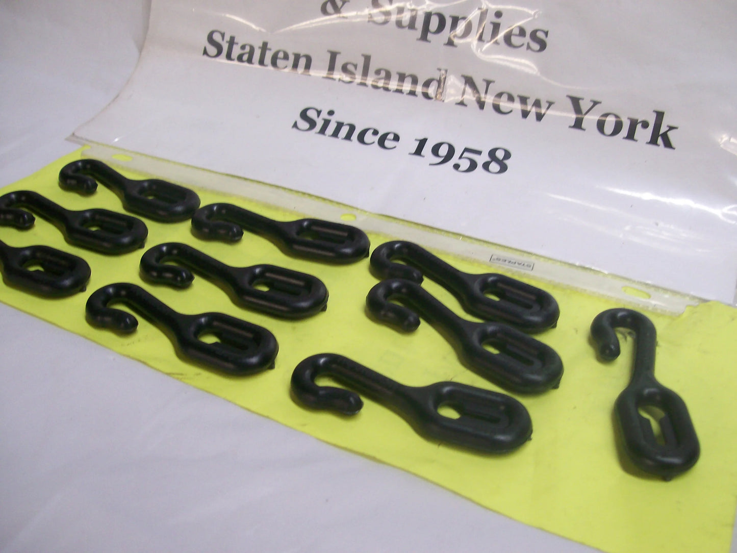 E-Z Catch 10 Pack, Black Plastic Crab Pot & Trap Hooks Fit's 3/16 & 1/4" Bungee