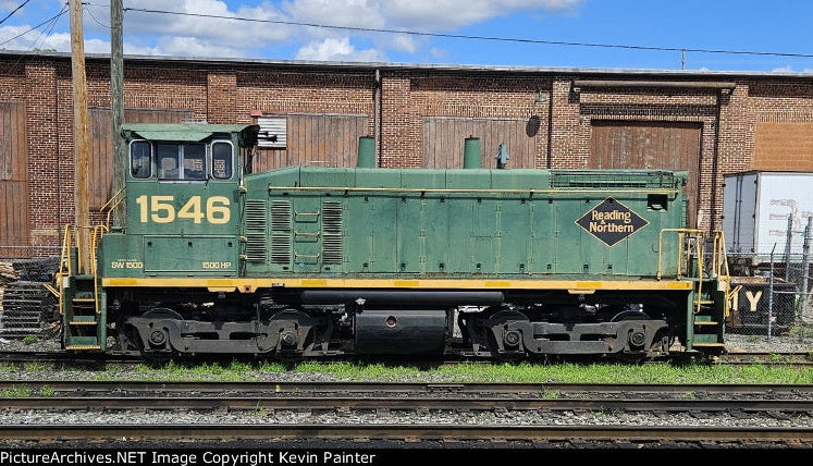 *PRE-ORDER* Custom Run MTH RailKing # 30-214XX-1 O Scale Reading & Northern SW1500 Diesel Switcher w/Proto-Sound 3.0 Cab 1546 - ETA April 2027