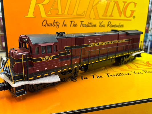 EXCLUSIVE New Hope & Ivyland O Scale RailKing C30-7 Diesel Engine & New Hope & Ivyland O Gauge RailKing 4-Car Passenger Set