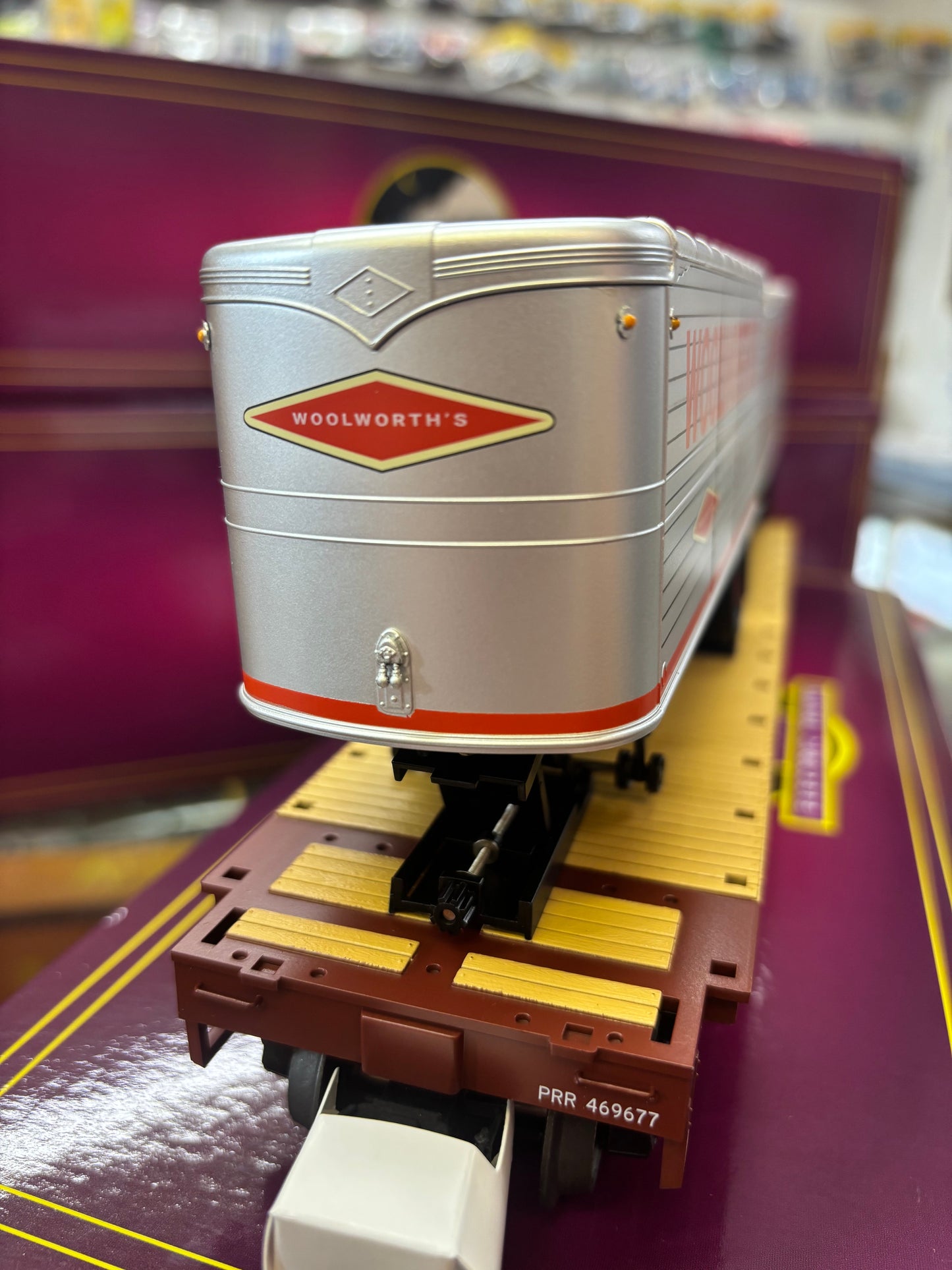 ( SOLD OUT ) MTH Premier # 20-95763 Woolworth's Pup Trailers on Pennsy Flat Car # 469677
