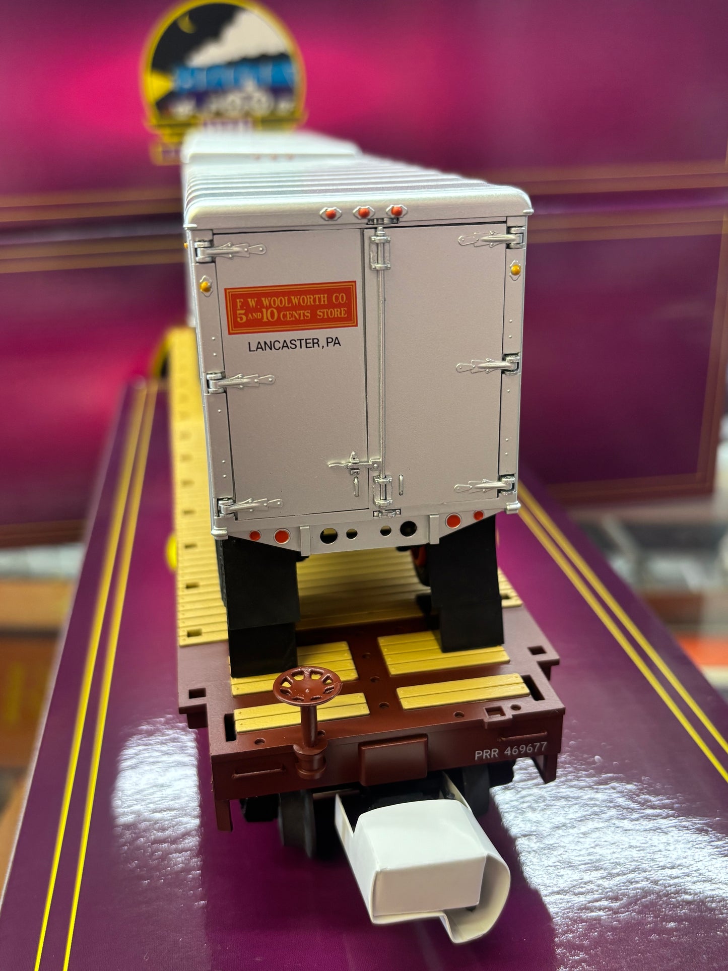 ( SOLD OUT ) MTH Premier # 20-95763 Woolworth's Pup Trailers on Pennsy Flat Car # 469677