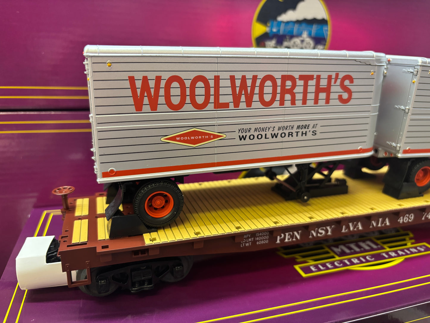 ( SOLD OUT ) MTH Premier # 20-95764 Woolworth's Pup Trailers on Pennsylvania Flat Car # 469745