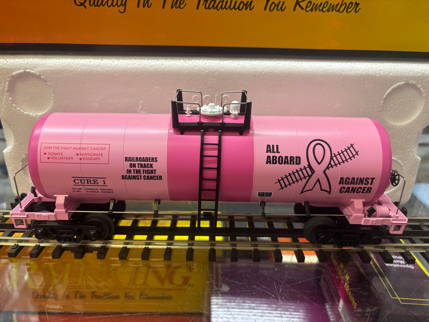 ( Sold Out ) E-Z Catch Custom Cancer Awareness MTH Railking Cure 1 Modern Tank Car