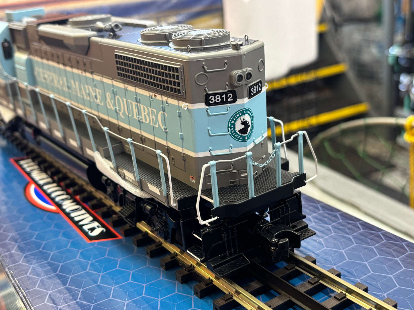 Now IN STOCK, Limited Run ( E-Z Catch Custom Atlas O GP38-3 Central Maine & Quebec Cab # 3812 ( 3-Rail )