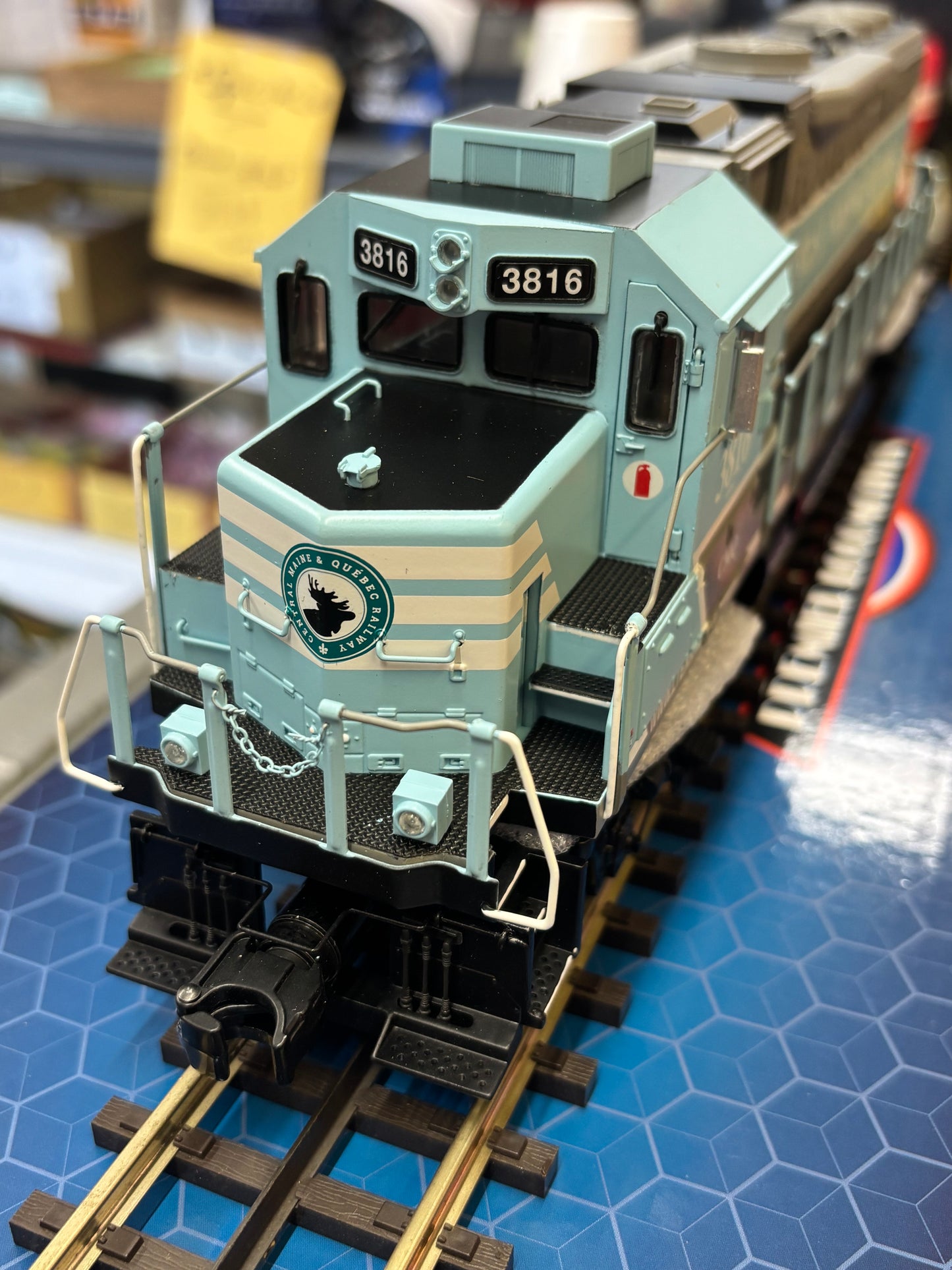 Now IN STOCK ( E-Z Catch Custom Atlas O GP38-3 Central Maine & Quebec Cab # 3816 ( 3-Rail )