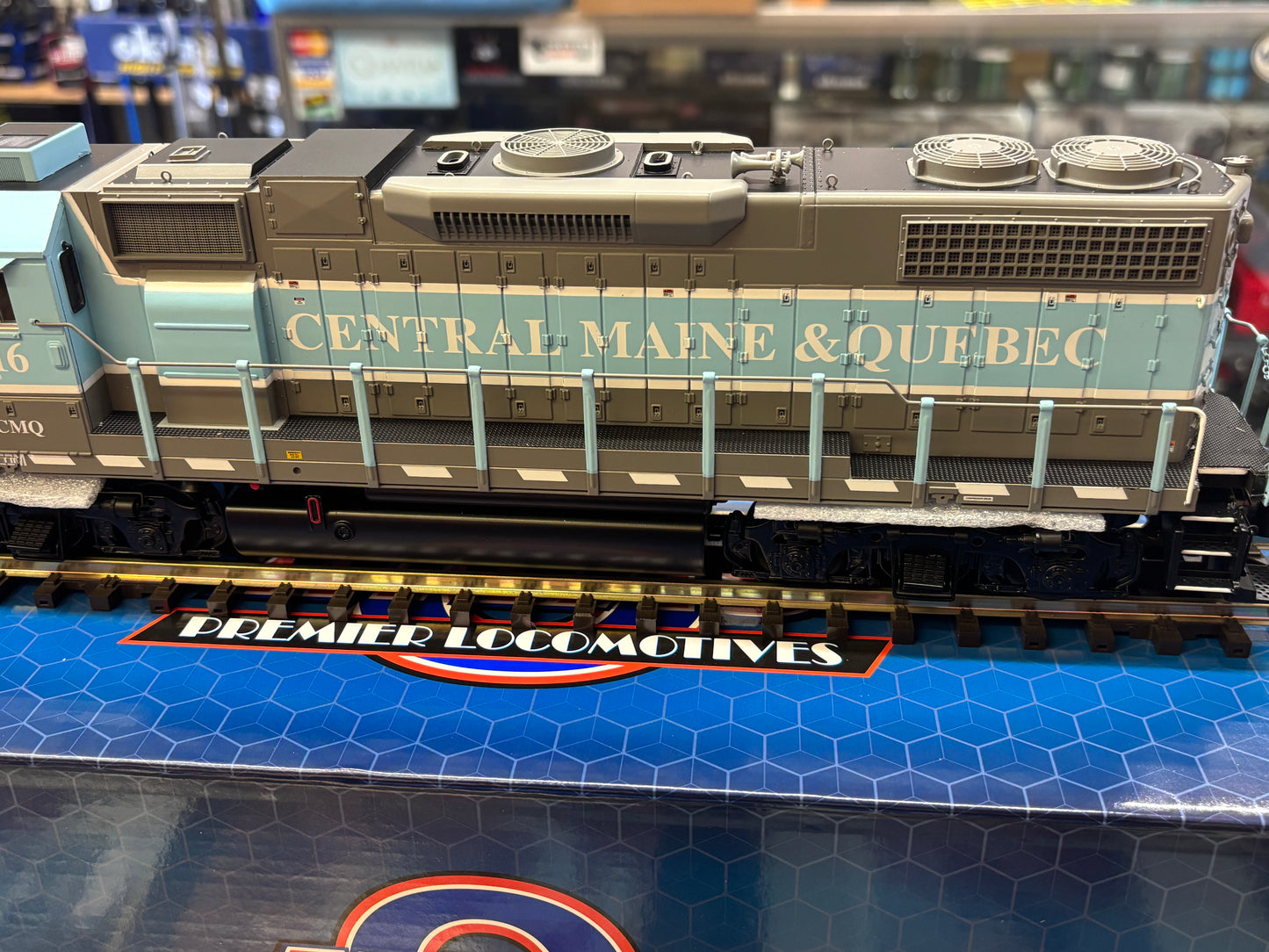 Now IN STOCK ( E-Z Catch Custom Atlas O GP38-3 Central Maine & Quebec Cab # 3816 ( 3-Rail )
