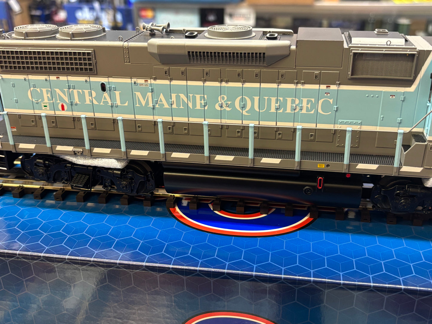 Now IN STOCK ( E-Z Catch Custom Atlas O GP38-3 Central Maine & Quebec Cab # 3816 ( 3-Rail )