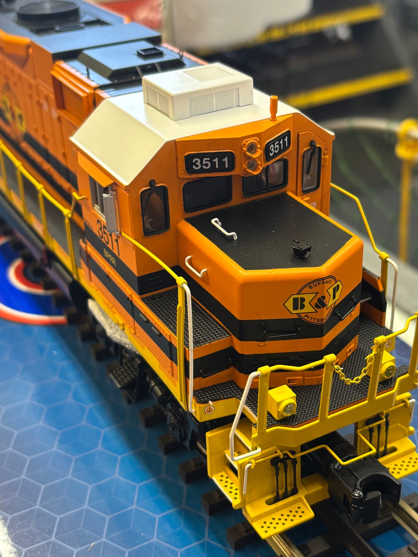 Now IN STOCK ( Buffalo & Pittsburgh Custom Premier Atlas O GP38-2 Cab # 3511 ( 3-Rail )