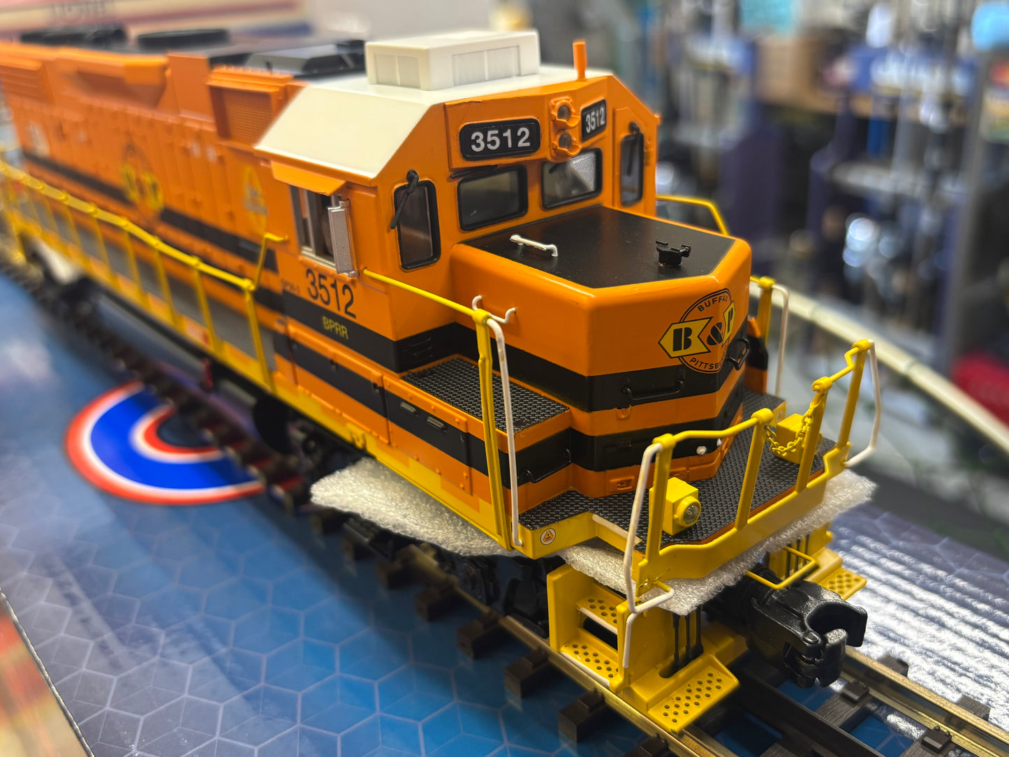 Now IN STOCK, E-Z Catch Buffalo & Pittsburgh Custom Atlas O Premier GP38-2 Cab # 3512 ( 3-Rail )