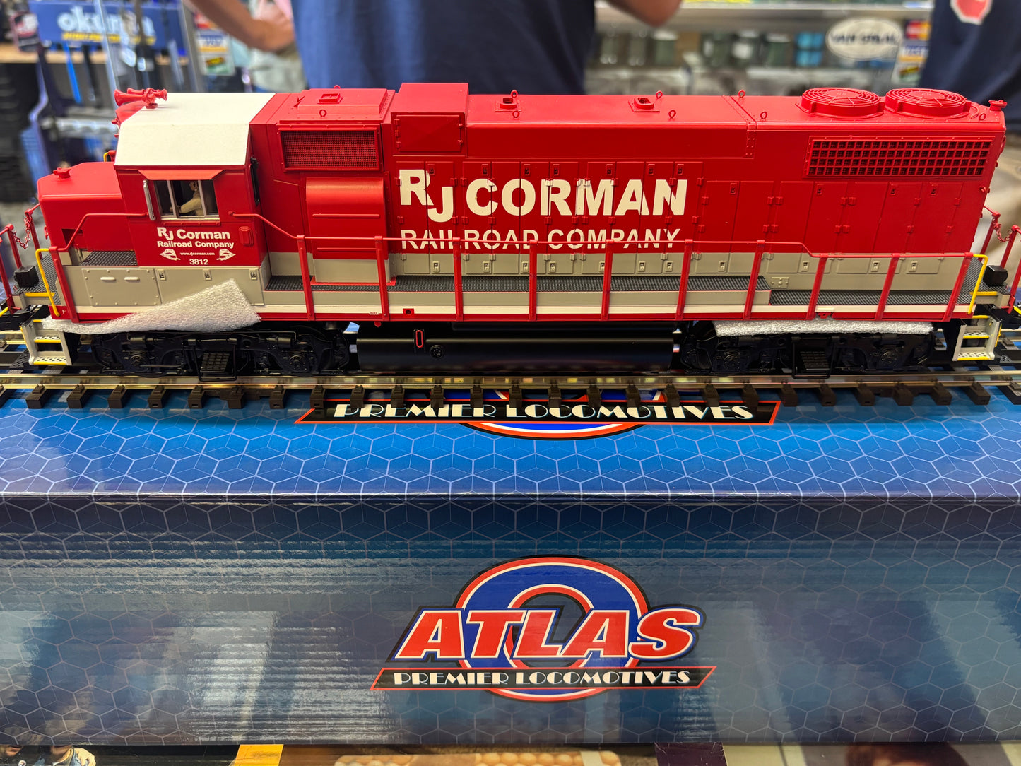 Now IN STOCK ( E-Z Catch RJ Corman GP-38-3 Custom Atlas O Premier Cab # 3812 ( 3-rail )
