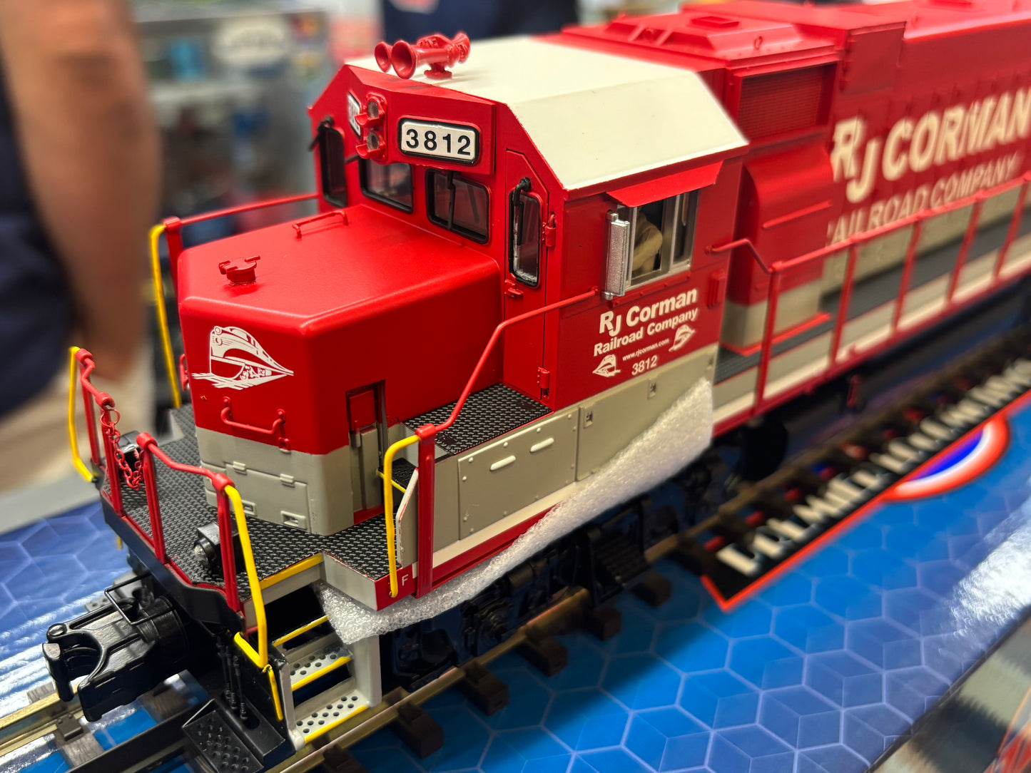 Now IN STOCK ( E-Z Catch RJ Corman GP-38-3 Custom Atlas O Premier Cab # 3812 ( 3-rail )