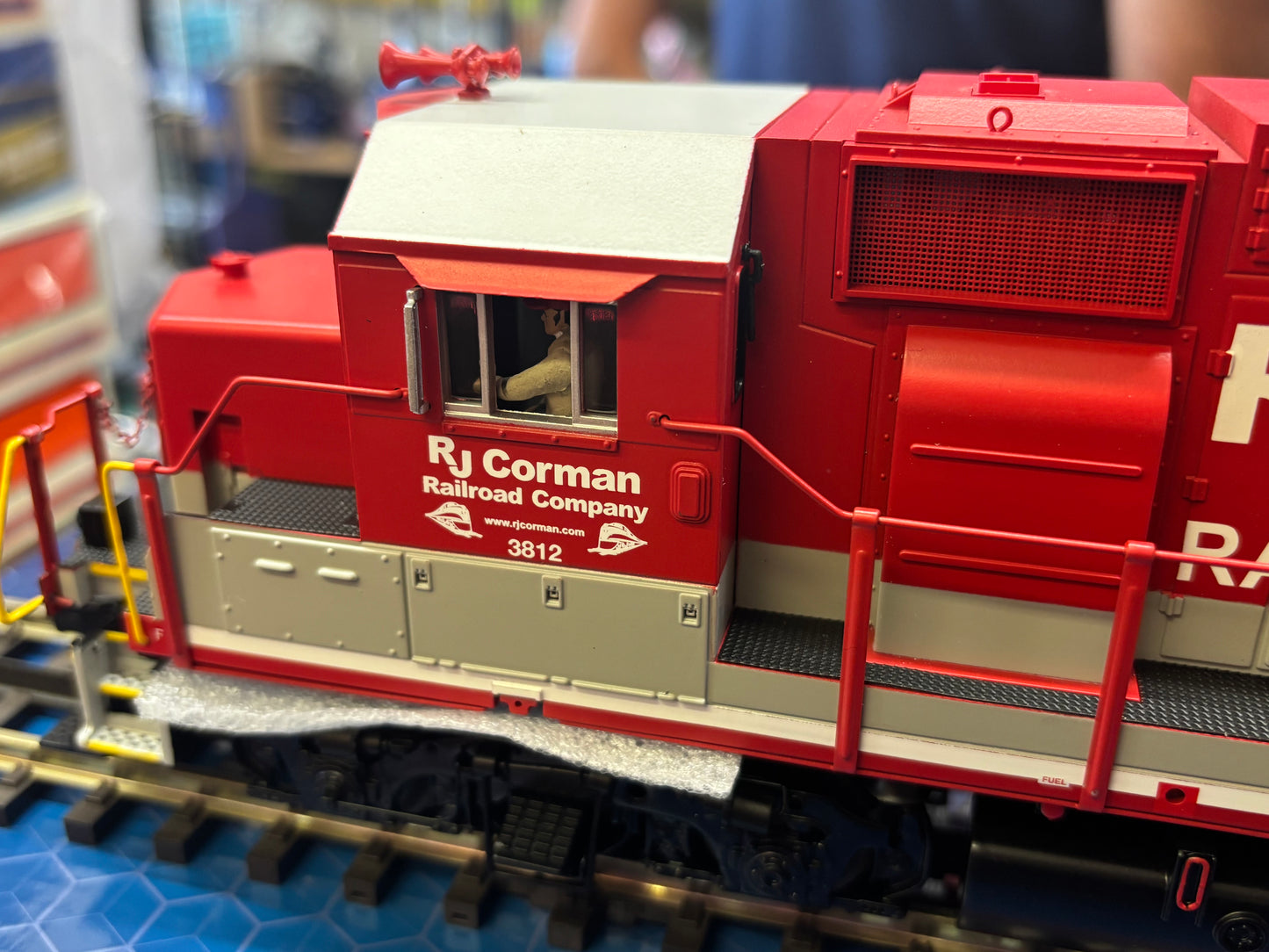 Now IN STOCK ( E-Z Catch RJ Corman GP-38-3 Custom Atlas O Premier Cab # 3812 ( 3-rail )