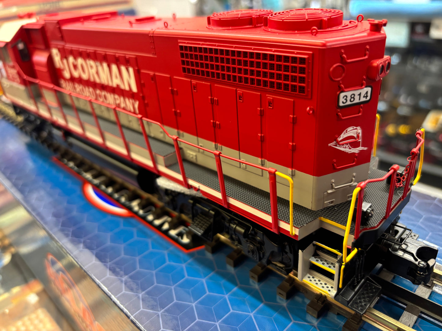 Now IN STOCK ( E-Z Catch RJ Corman GP38-3 Custom Atlas O Premier Cab # 3814 ( 3-rail )