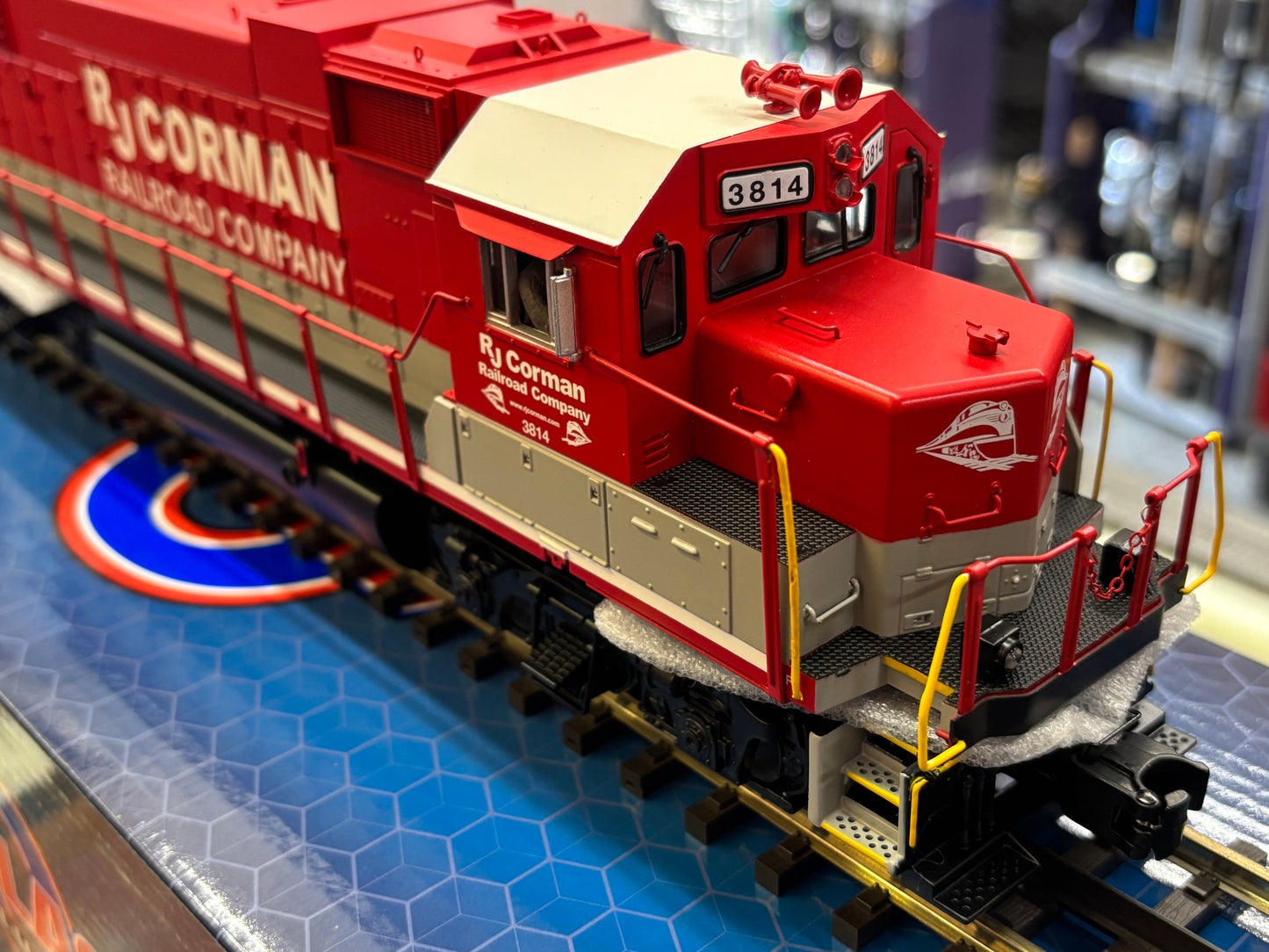 Now IN STOCK ( E-Z Catch RJ Corman GP38-3 Custom Atlas O Premier Cab # 3814 ( 3-rail )